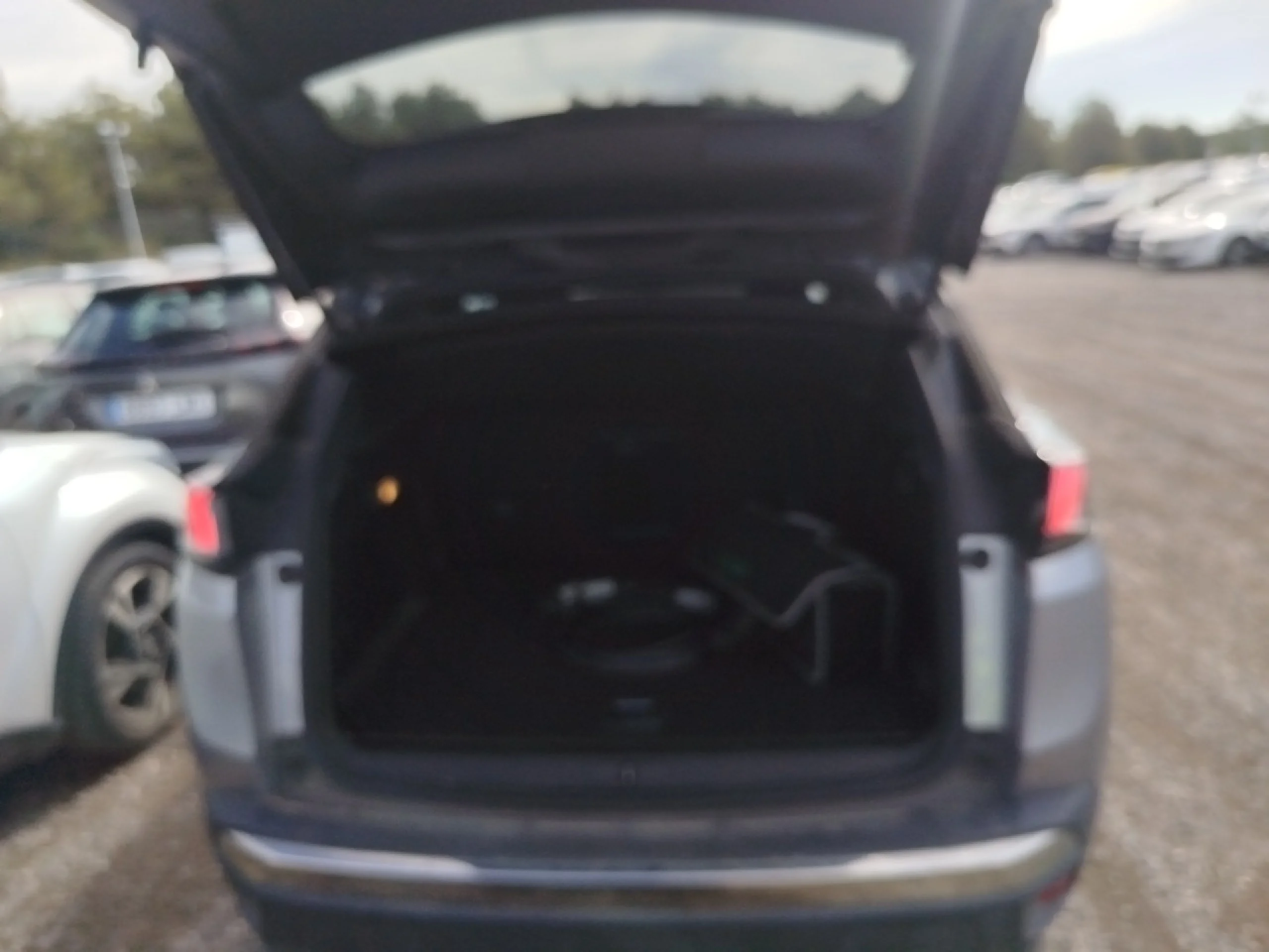Peugeot 3008 300 e-EAT8 GT - Foto 8