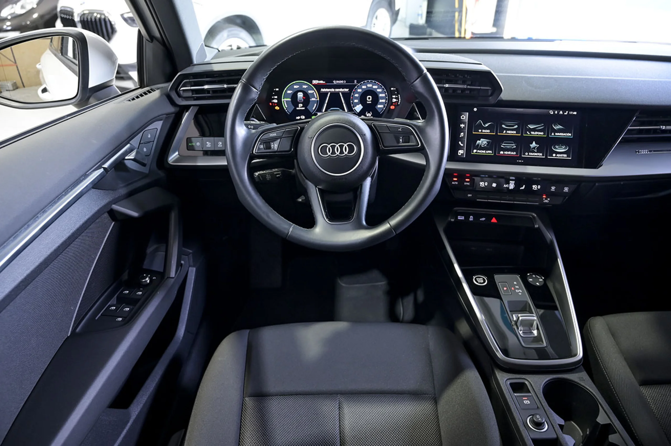 Audi A3 Sportback Advanced 40 TFSI e 150kW S tro - Foto 35