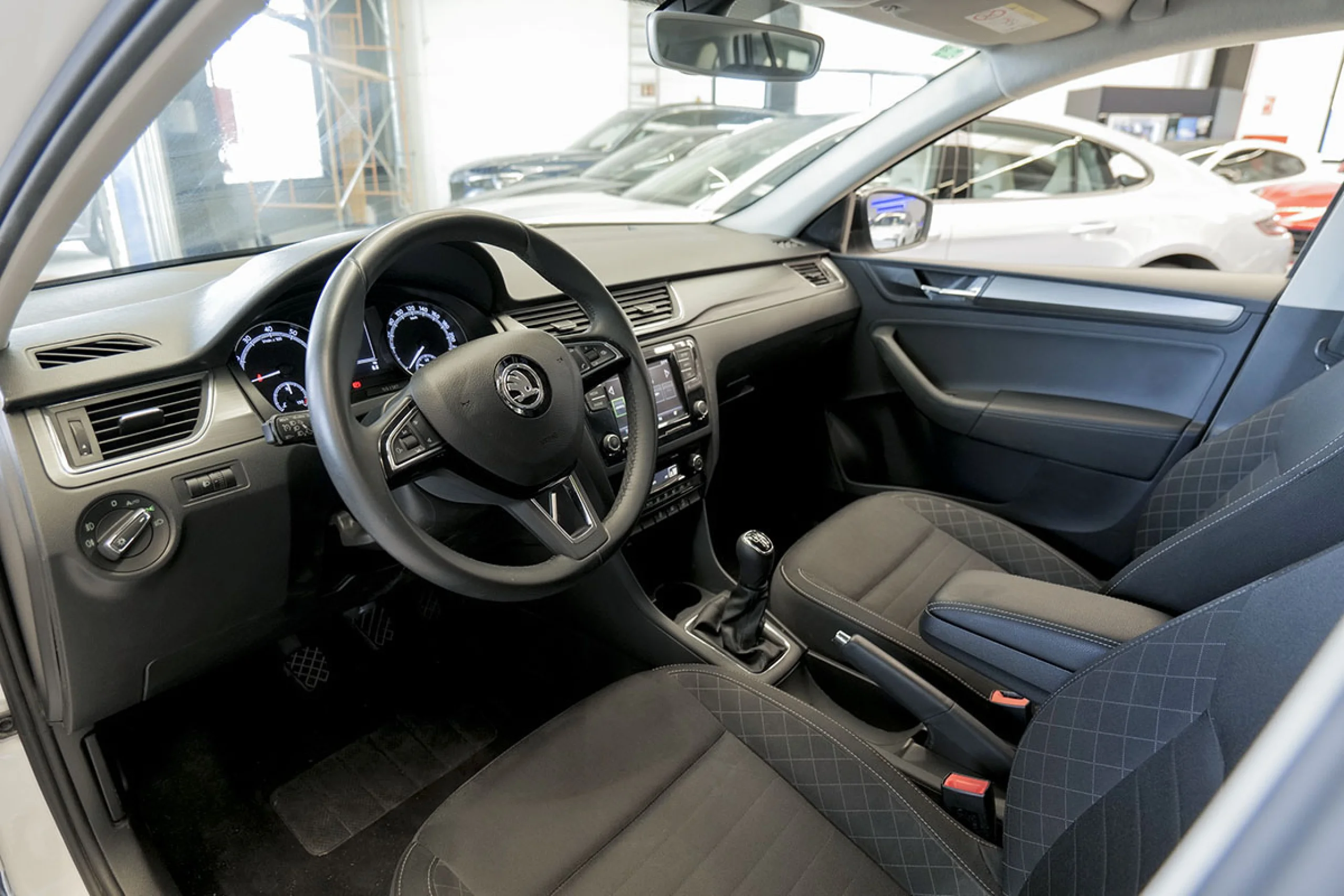 Skoda Rapid 1.0 TSI 81KW 110cv Style - Foto 4