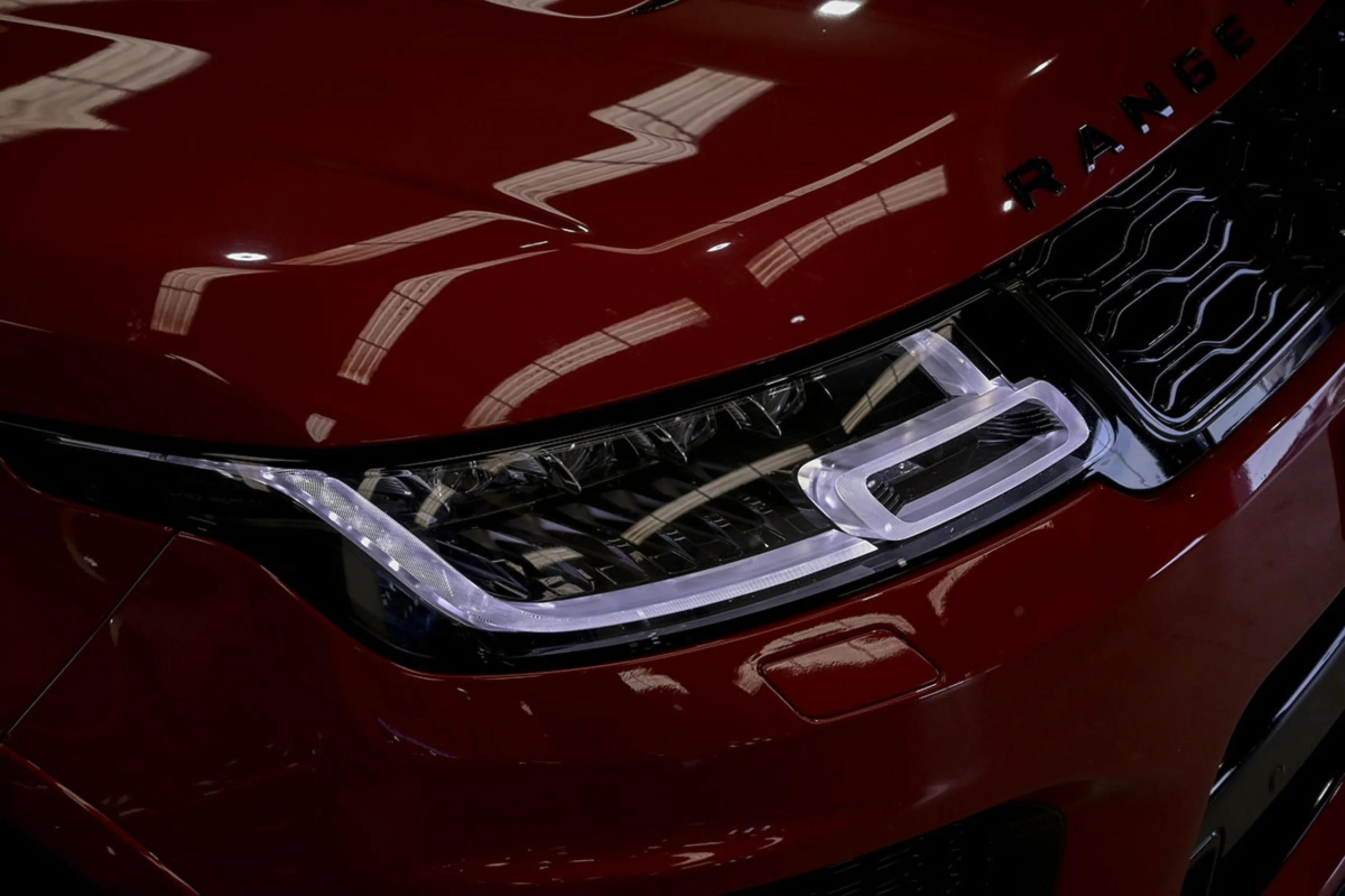 Land Rover Range Rover Sport 5.0 V8 423kW 575CV SVR Carbon Edition - Foto 15