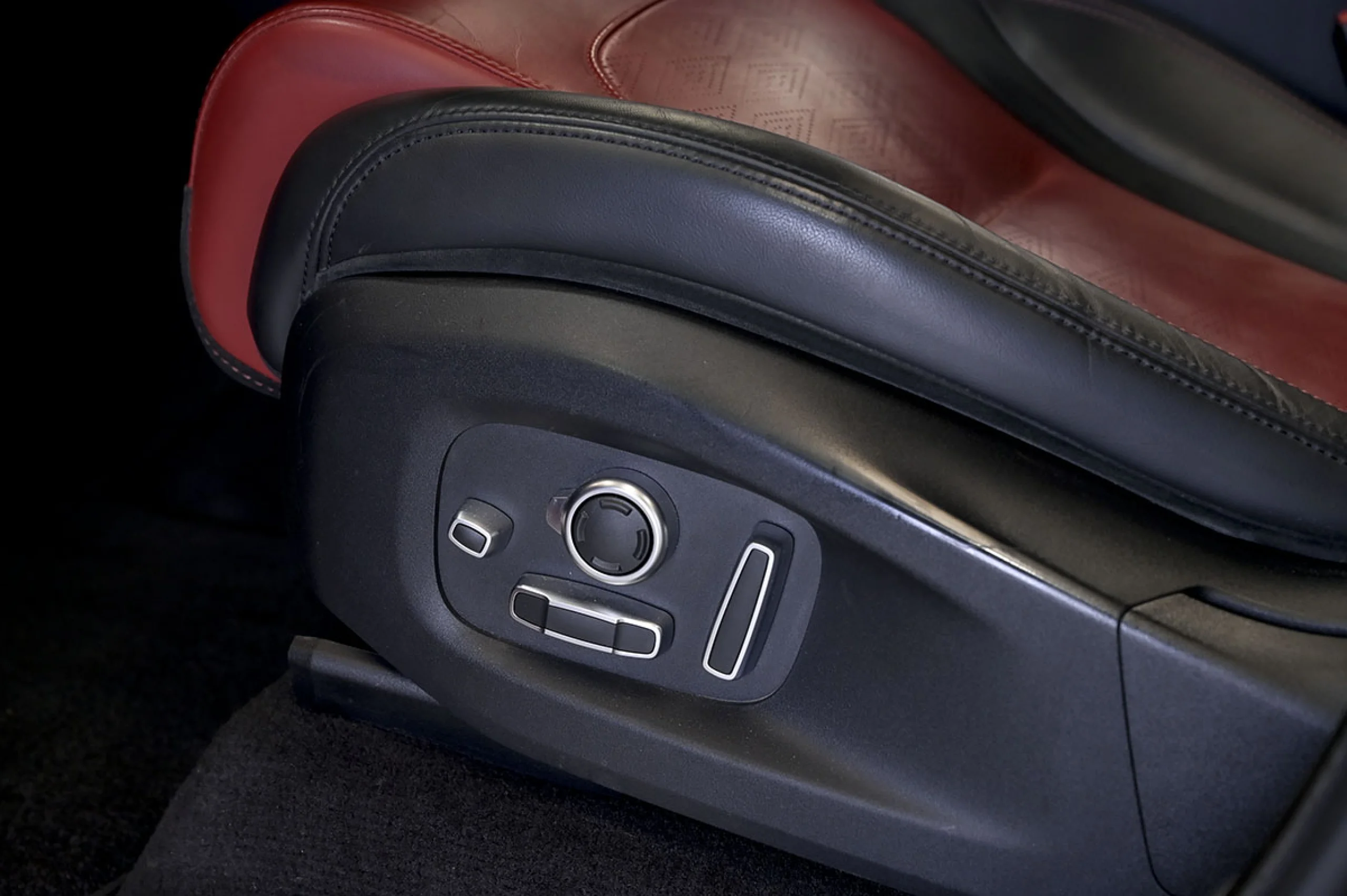 Land Rover Range Rover Sport 5.0 V8 423kW 575CV SVR Carbon Edition - Foto 25