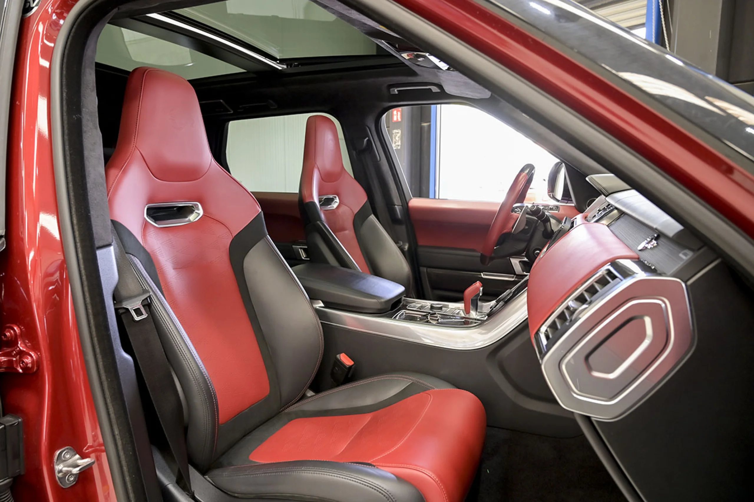 Land Rover Range Rover Sport 5.0 V8 423kW 575CV SVR Carbon Edition - Foto 37