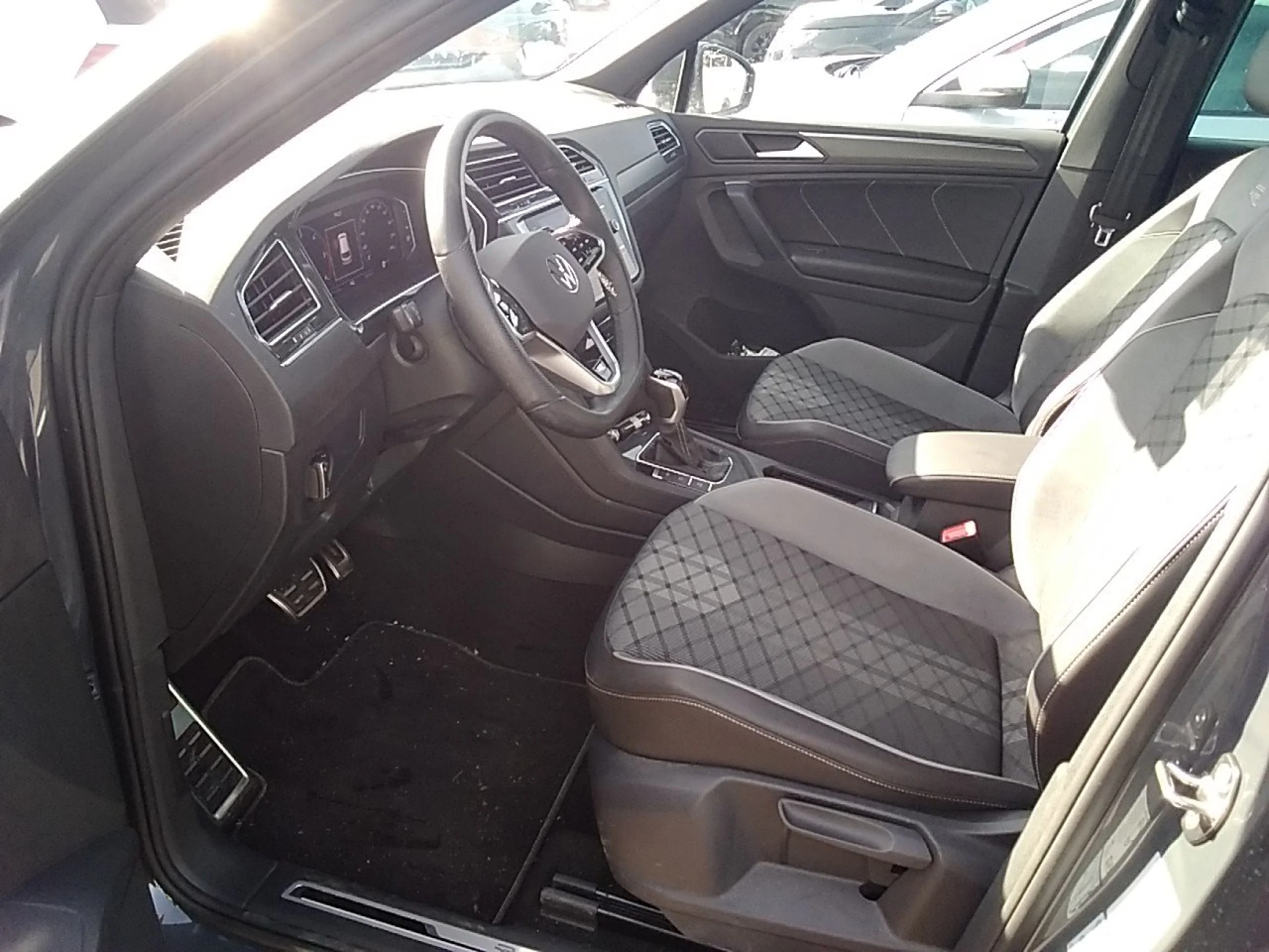 Volkswagen Tiguan R-Line 2.0 TDI 110kW (150CV) DSG - Foto 7