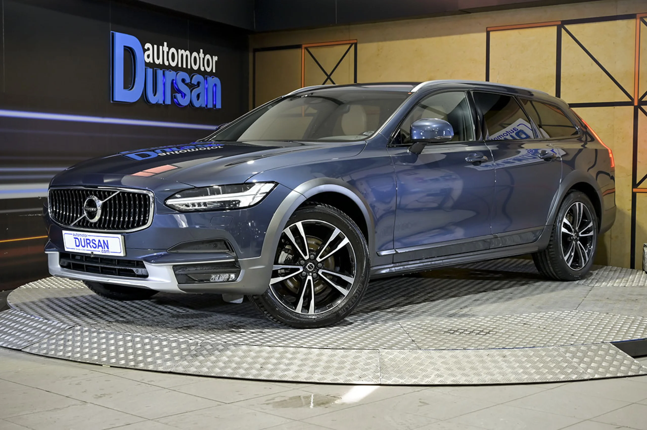 Volvo V90 Cross Country 2.0 D4 AWD Pro Auto - Foto 1