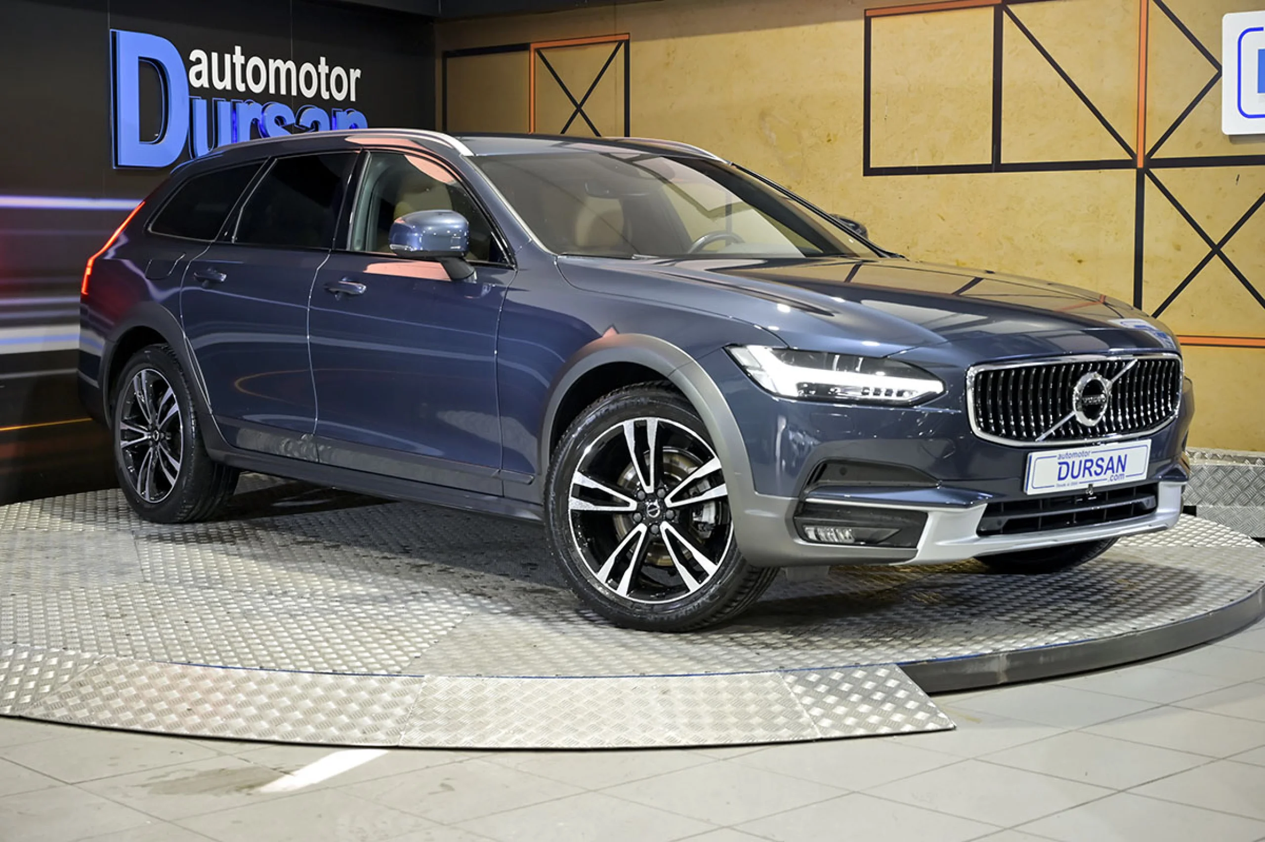 Volvo V90 Cross Country 2.0 D4 AWD Pro Auto - Foto 3
