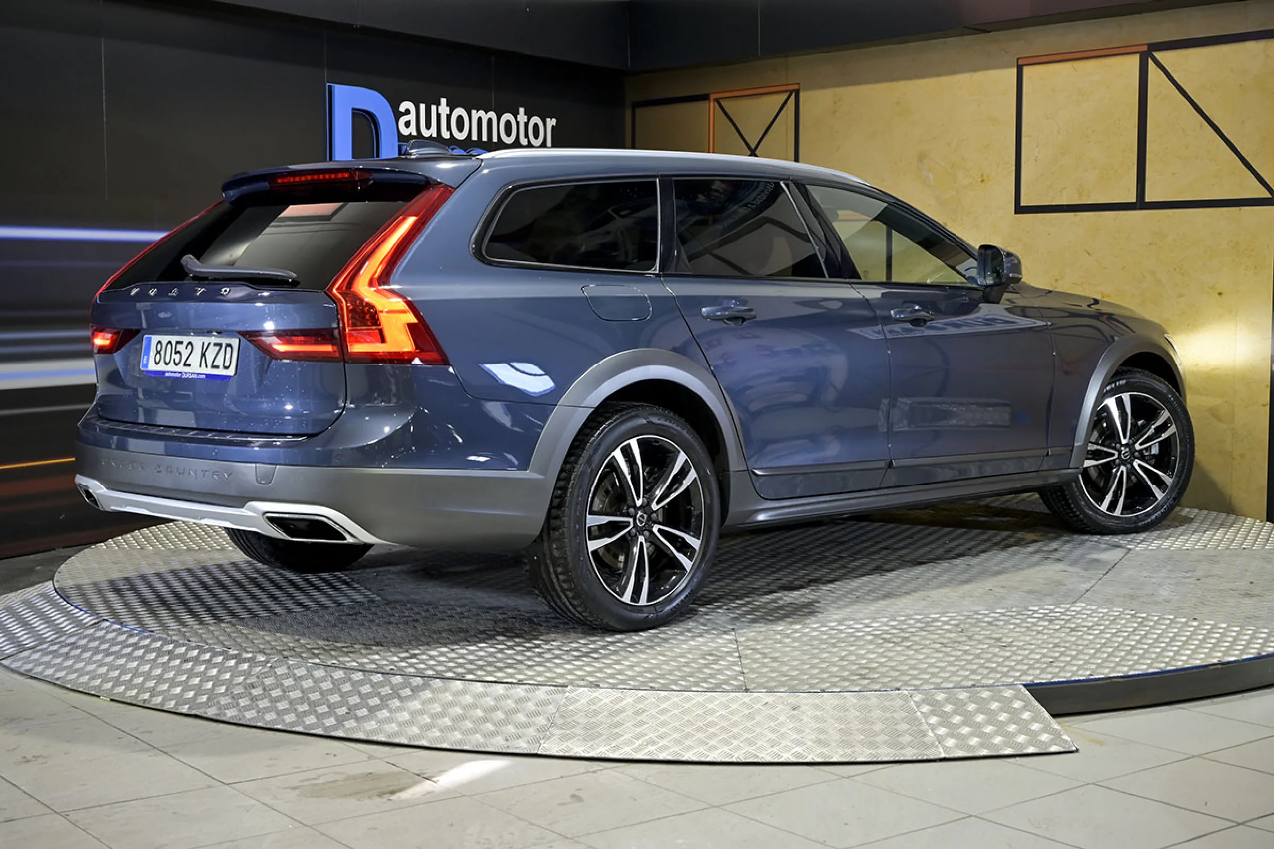 Volvo V90 Cross Country 2.0 D4 AWD Pro Auto - Foto 5