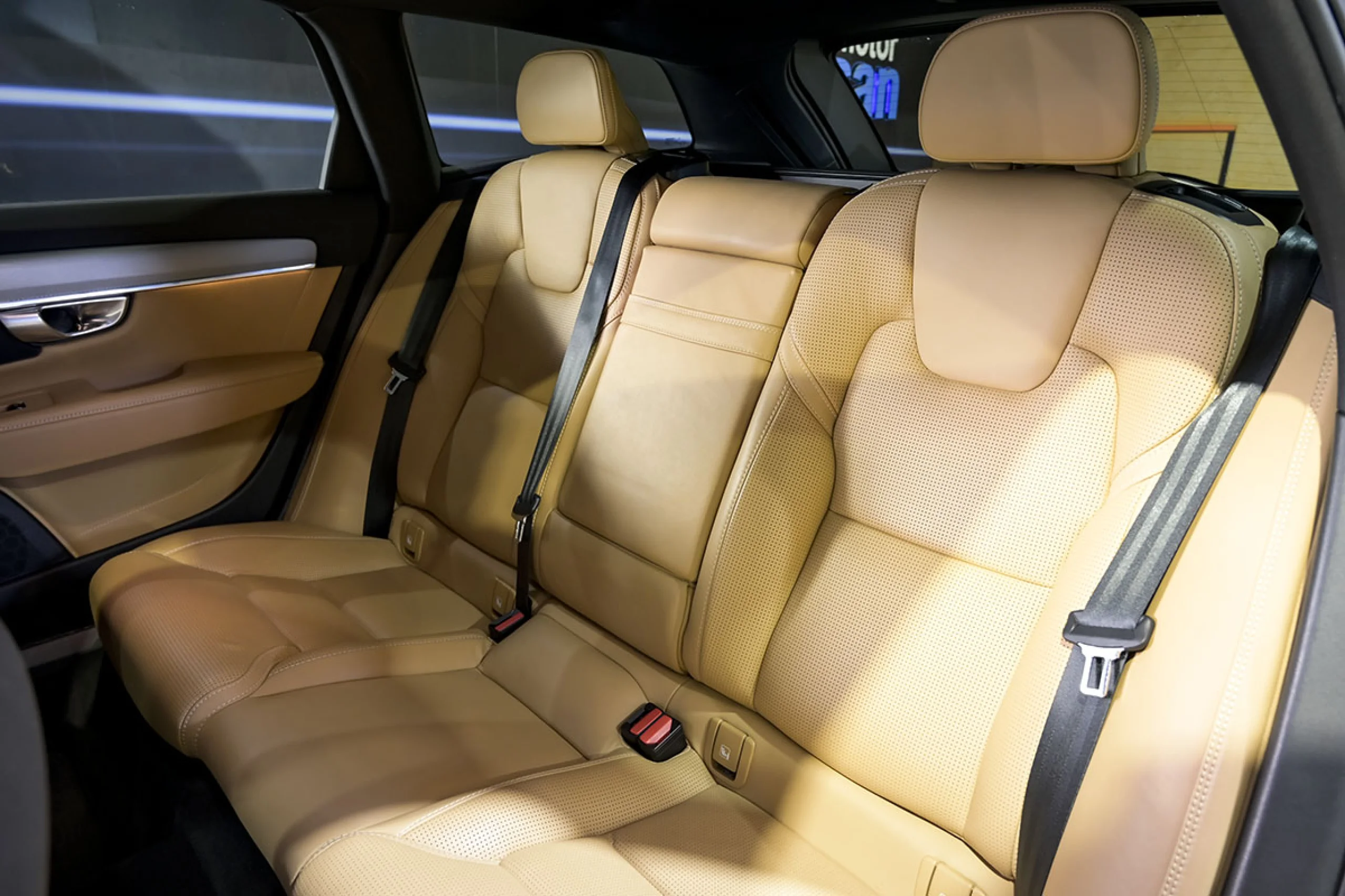 Volvo V90 Cross Country 2.0 D4 AWD Pro Auto - Foto 16