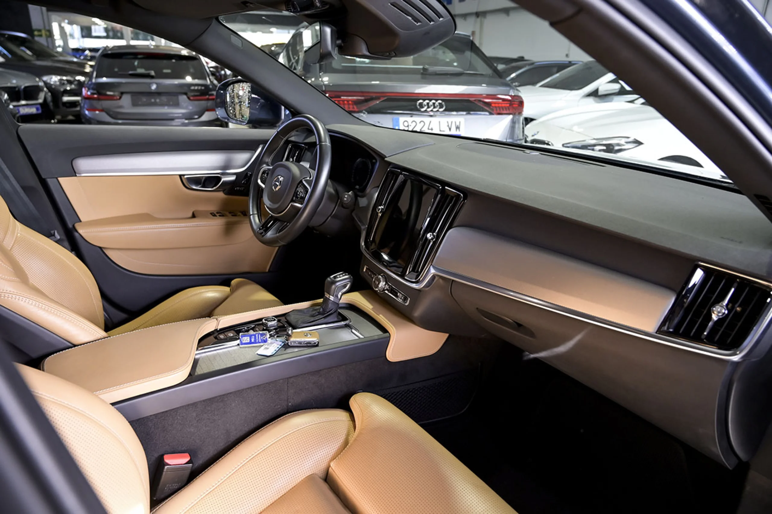 Volvo V90 Cross Country 2.0 D4 AWD Pro Auto - Foto 30