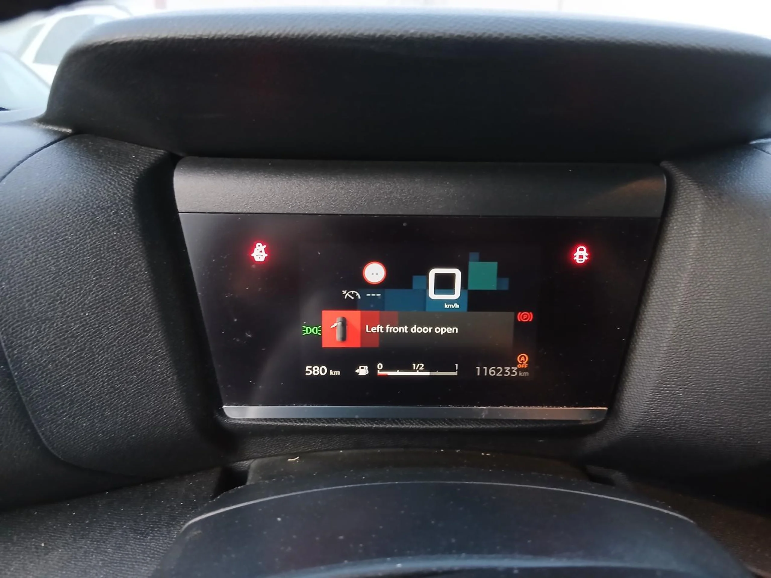 Citroen C4 BlueHDi 110 S&amp;S 6v Feel - Foto 7