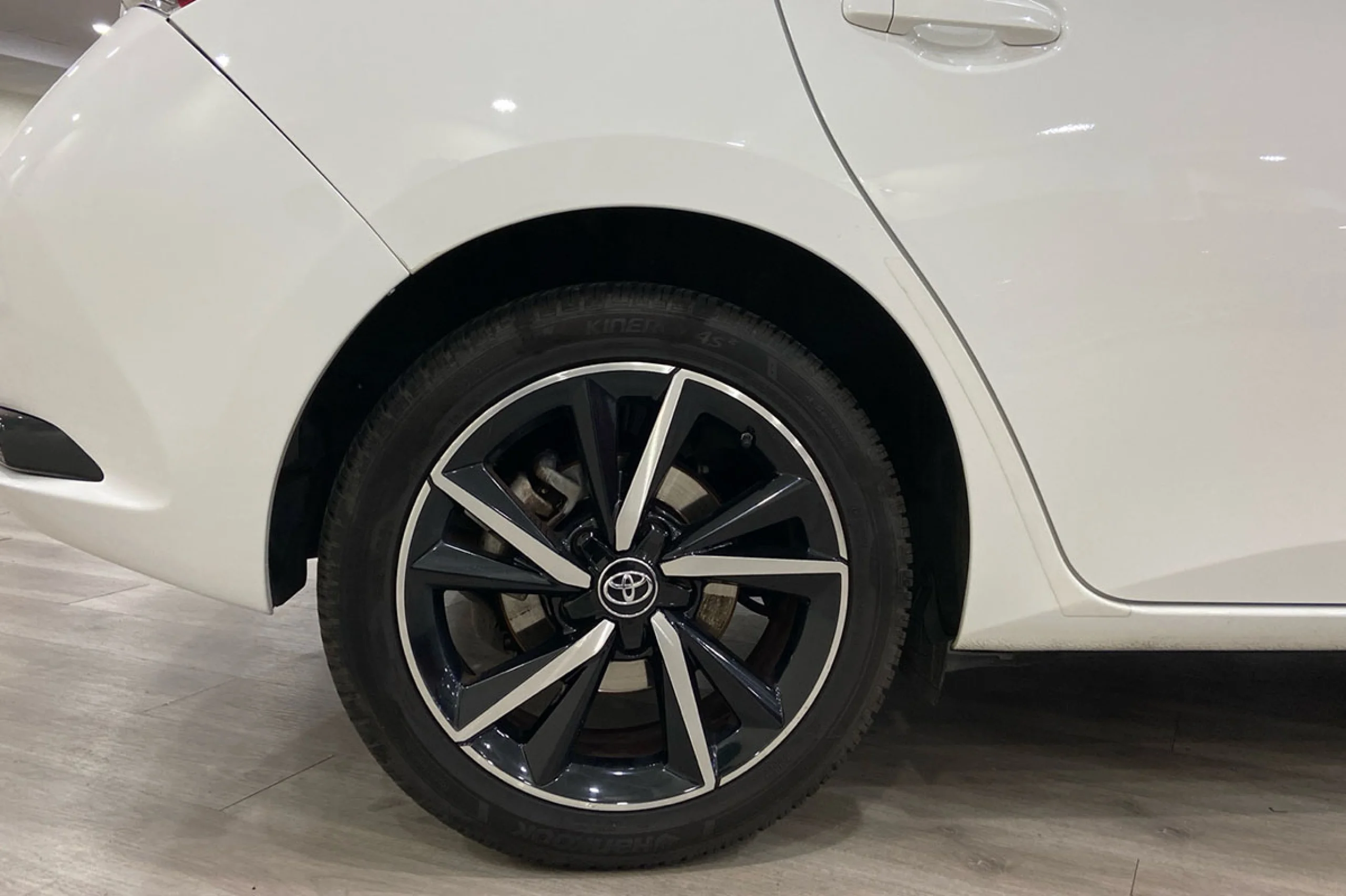 Toyota Auris 1.8 140H Hybrid Feel - Foto 13