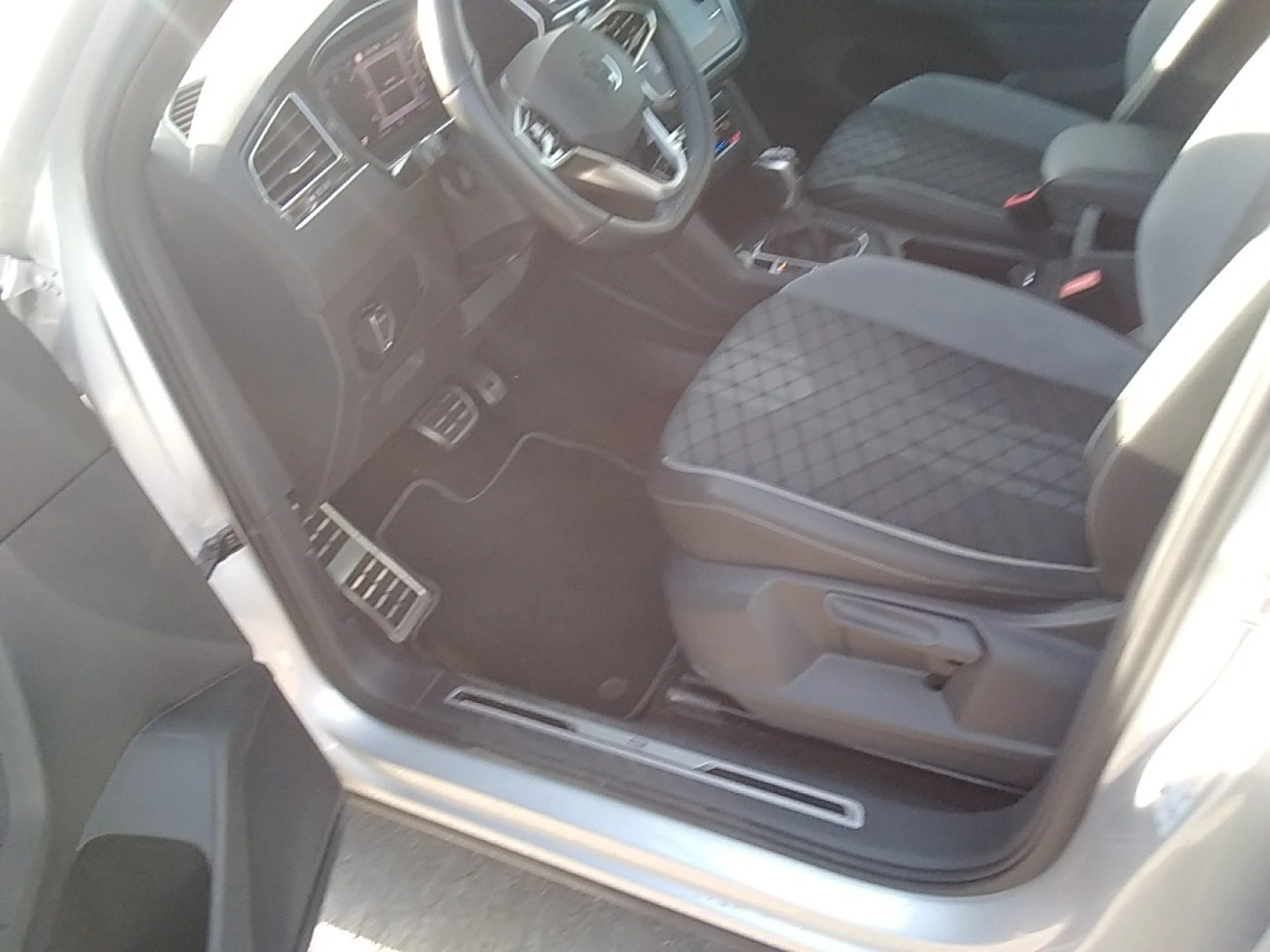 Volkswagen Tiguan R-Line 2.0 TDI 110kW (150CV) DSG - Foto 7