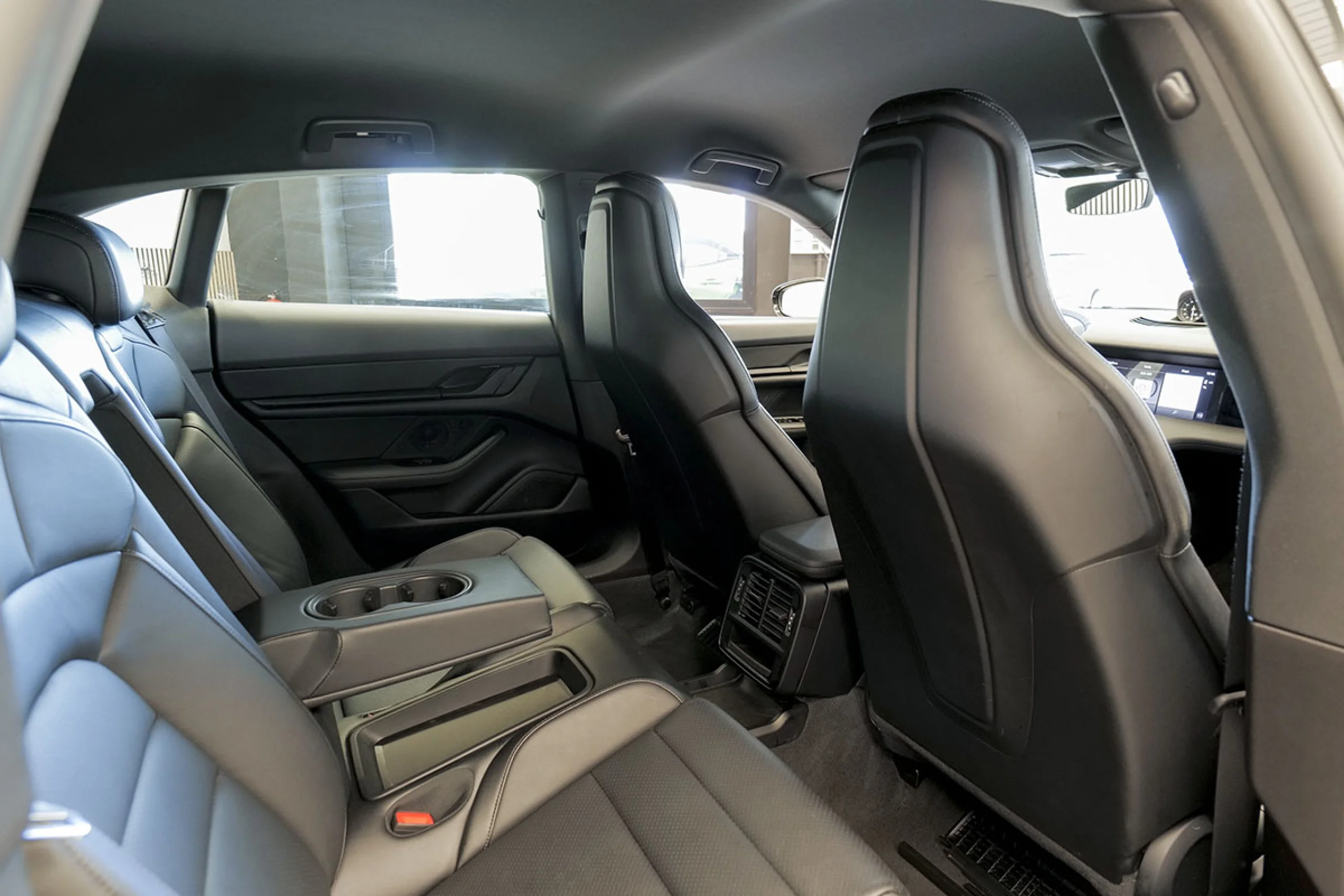 Porsche Taycan Sport Turismo - Foto 12