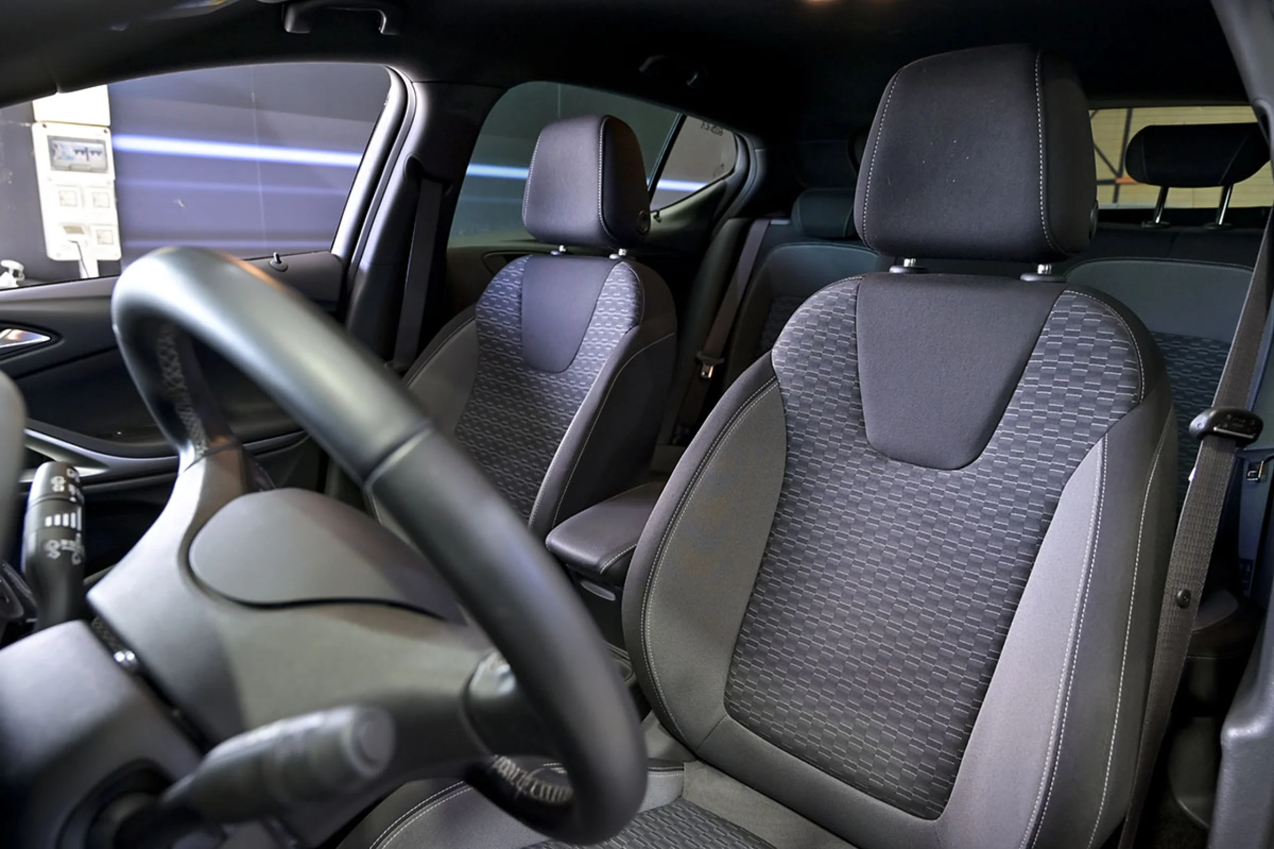 Opel Astra 1.2T SHL 81kW 110CV GS Line - Foto 9