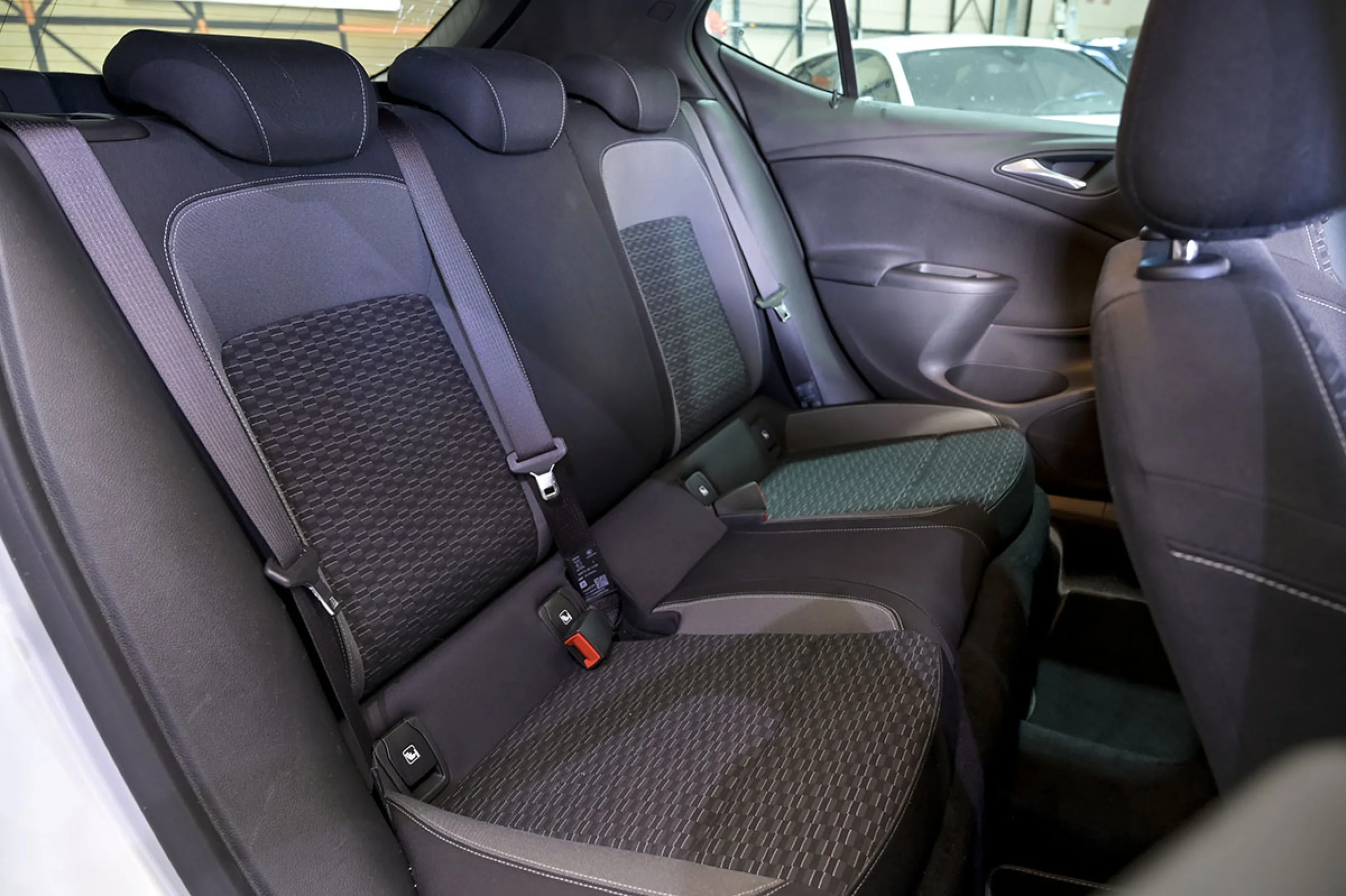 Opel Astra 1.2T SHL 81kW 110CV GS Line - Foto 18