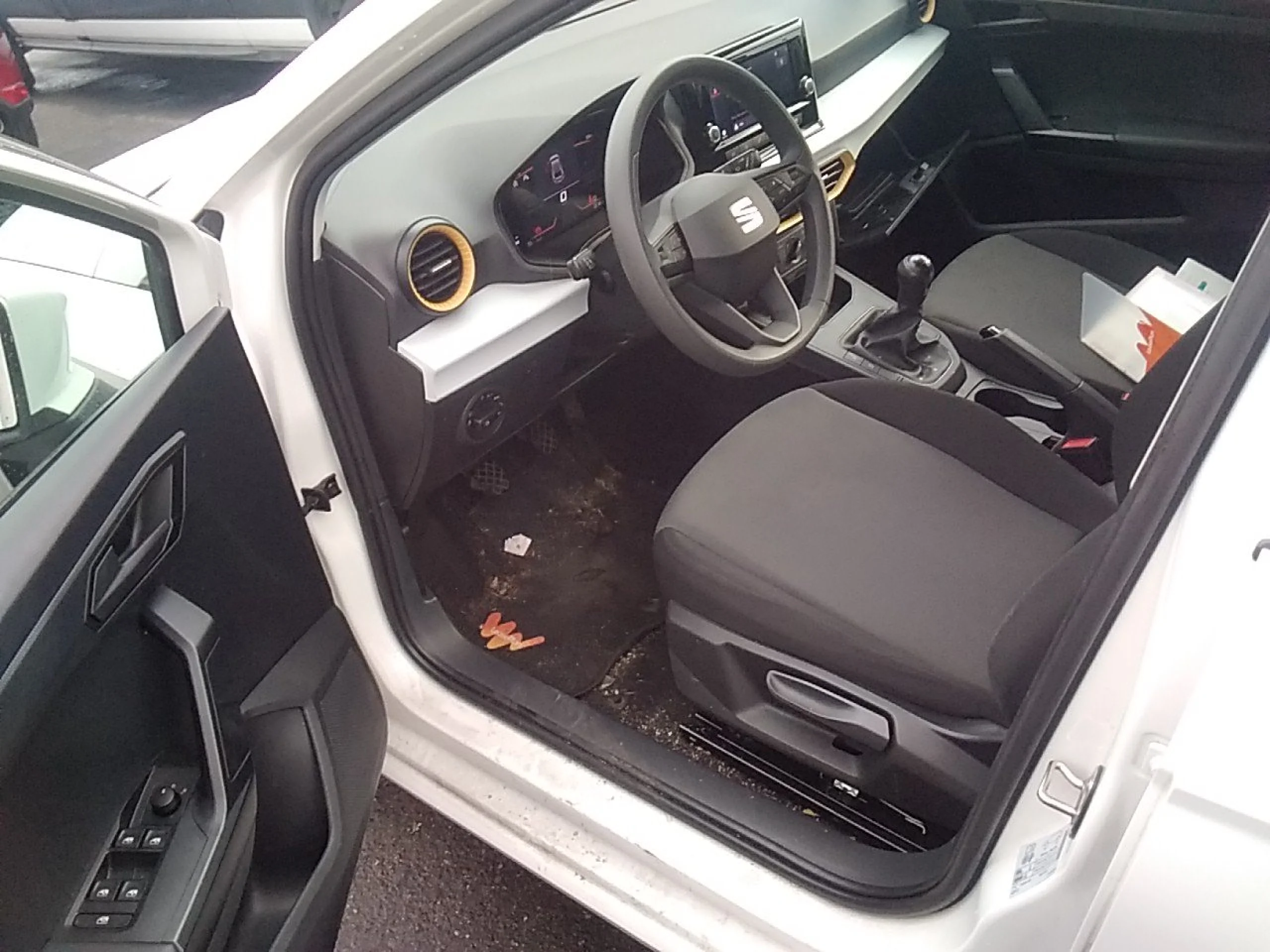 Seat Ibiza 1.0 MPI 59kW (80CV) Reference XL - Foto 7