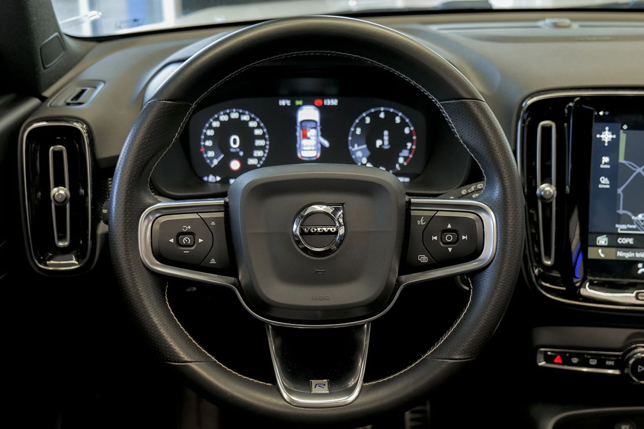 Volvo XC 40 XC40 2.0 T4 RDesign Auto - Foto 23