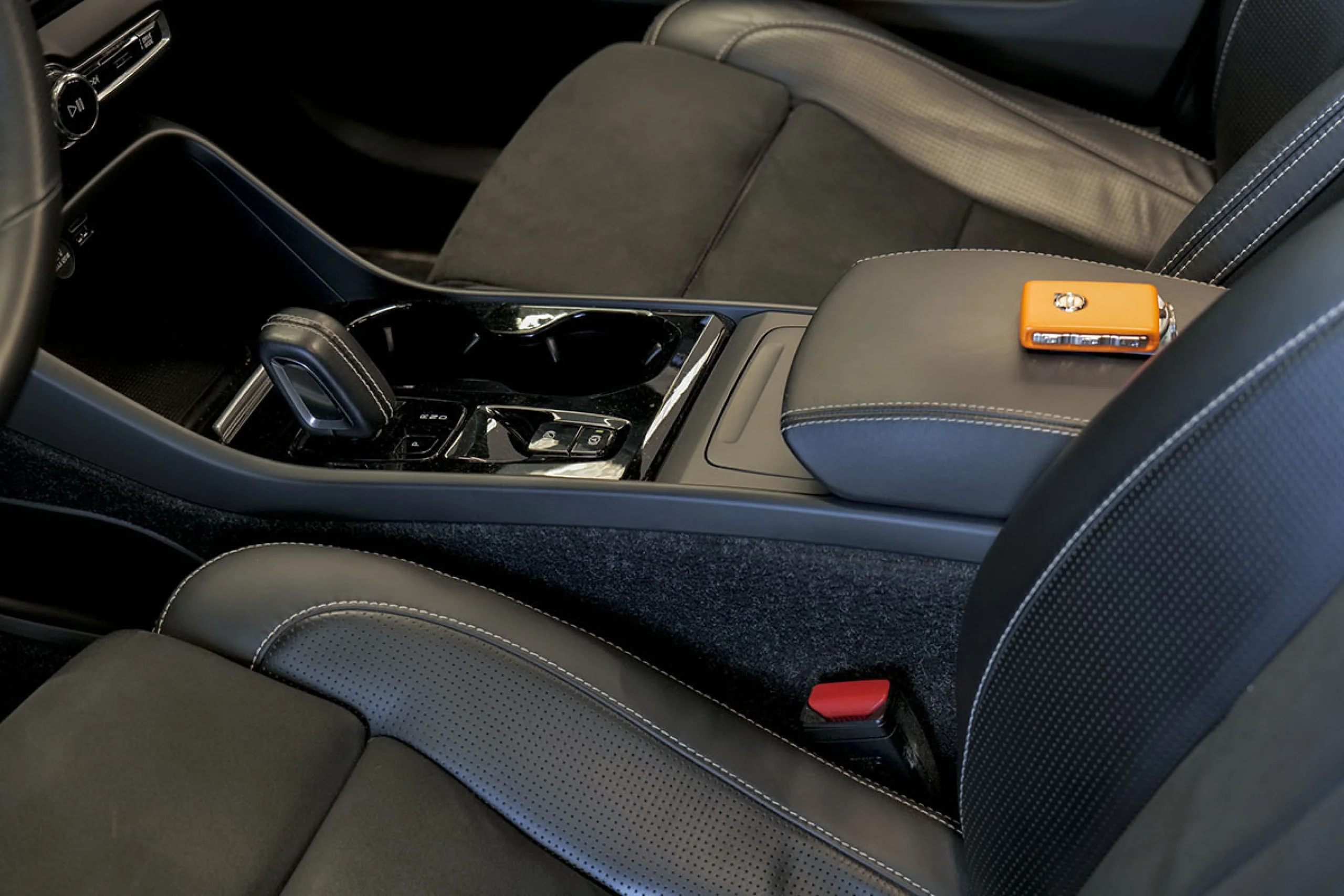 Volvo XC 40 XC40 2.0 T4 RDesign Auto - Foto 26