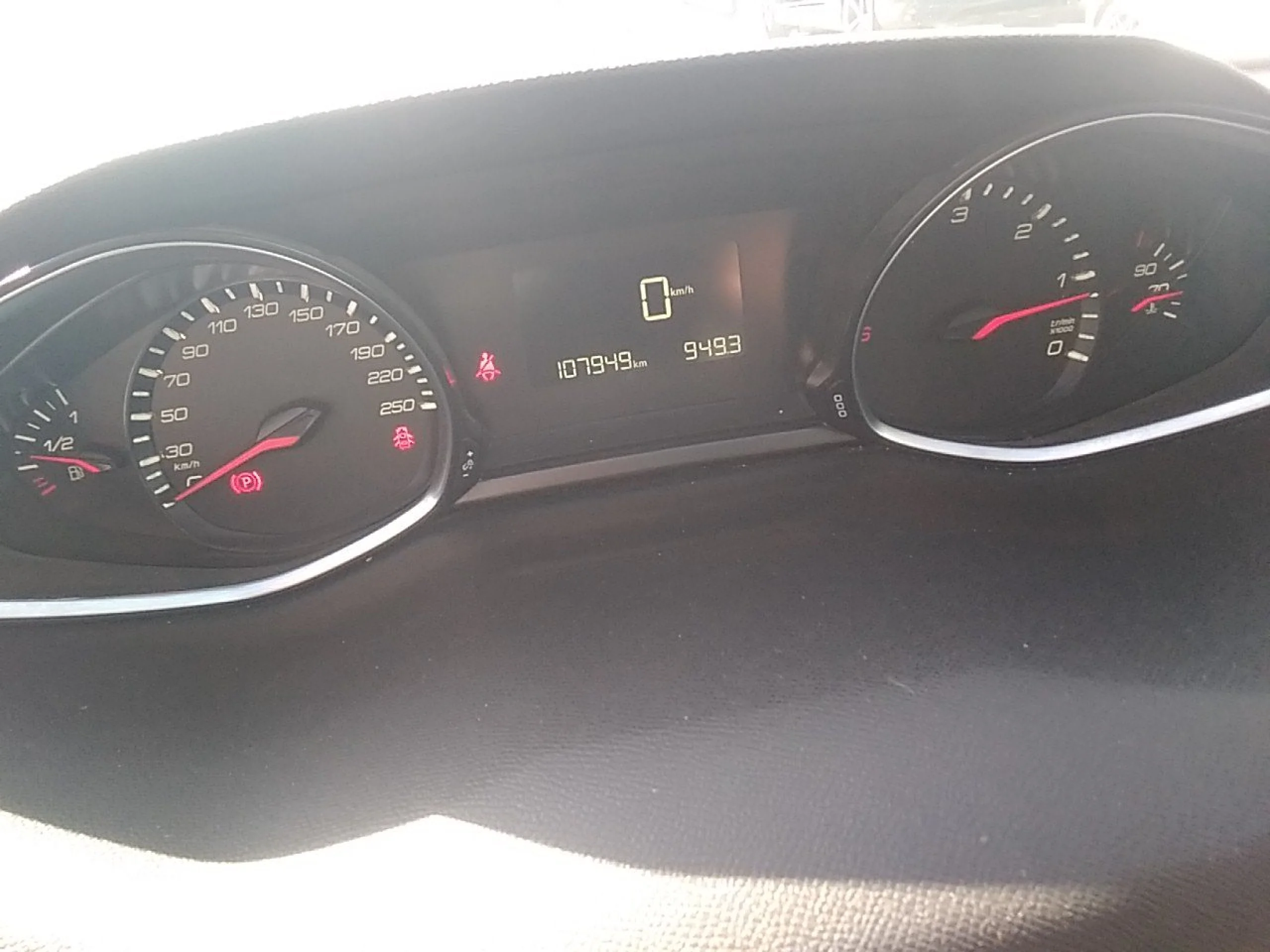 Peugeot 308 5p Business Line BlueHDi 75KW (100CV) - Foto 8