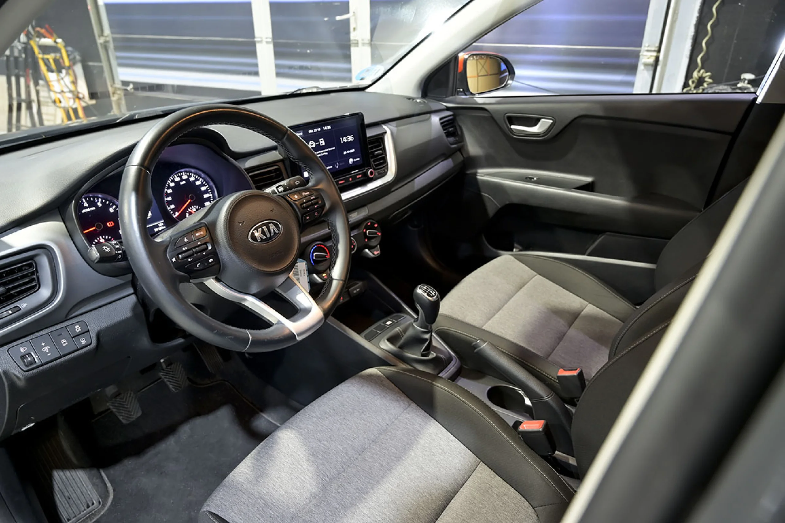 Kia Stonic 1.0 TGDi 88kW 120CV MHEV iMT Concept - Foto 6