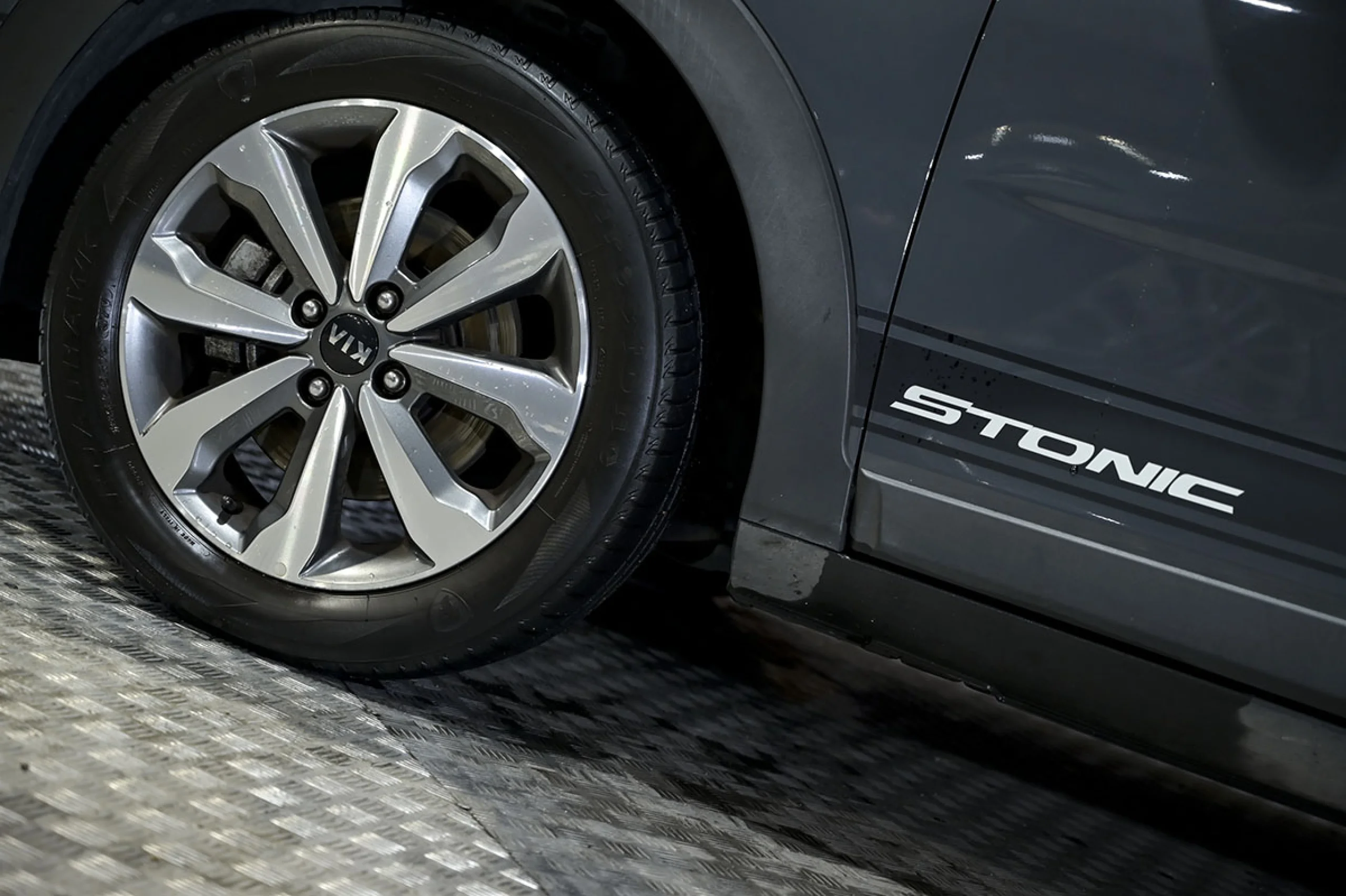 Kia Stonic 1.0 TGDi 88kW 120CV MHEV iMT Concept - Foto 14