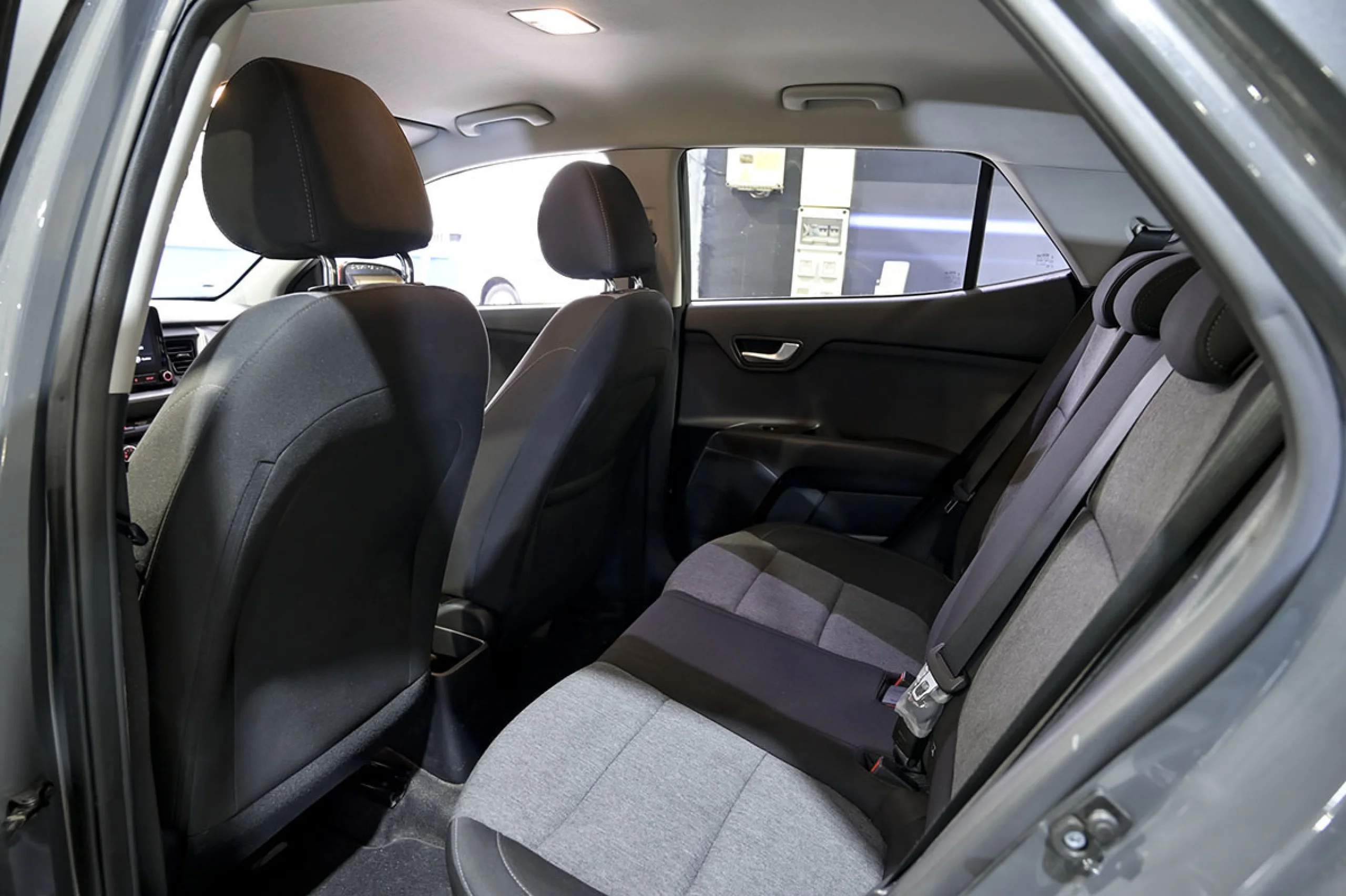 Kia Stonic 1.0 TGDi 88kW 120CV MHEV iMT Concept - Foto 16