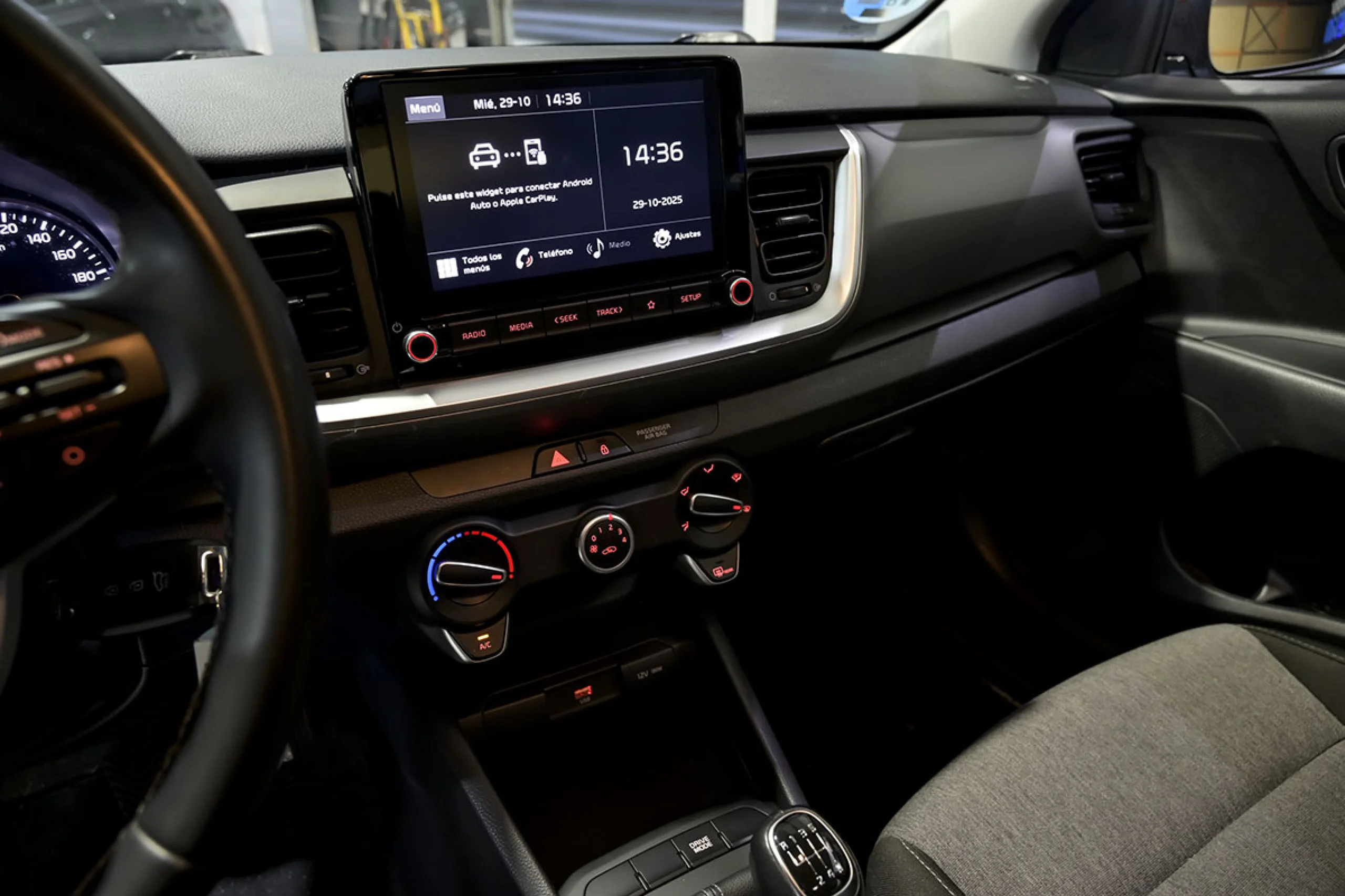 Kia Stonic 1.0 TGDi 88kW 120CV MHEV iMT Concept - Foto 30