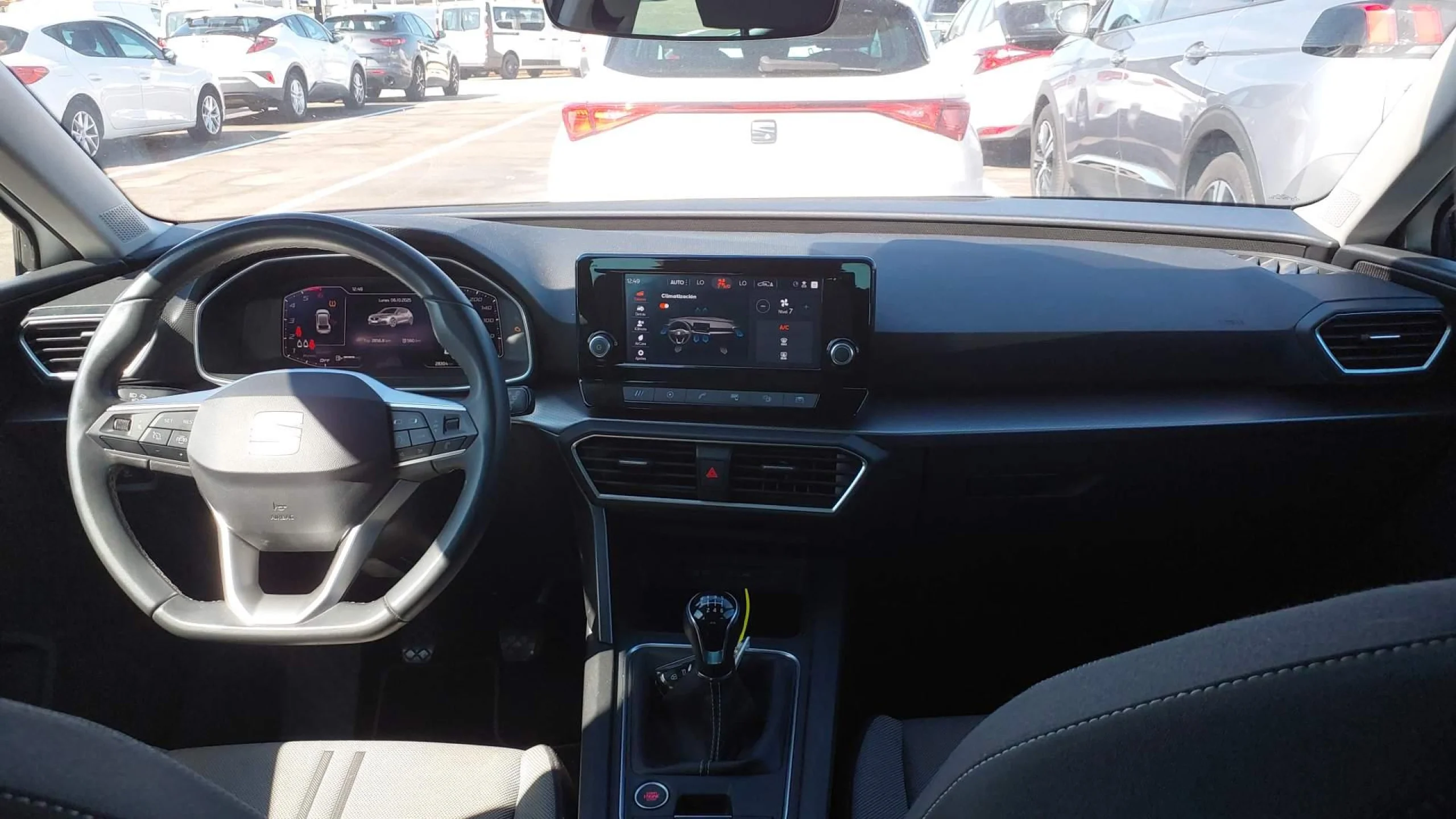 Seat Leon 2.0 TDI 85kW S&amp;S Style Go - Foto 8