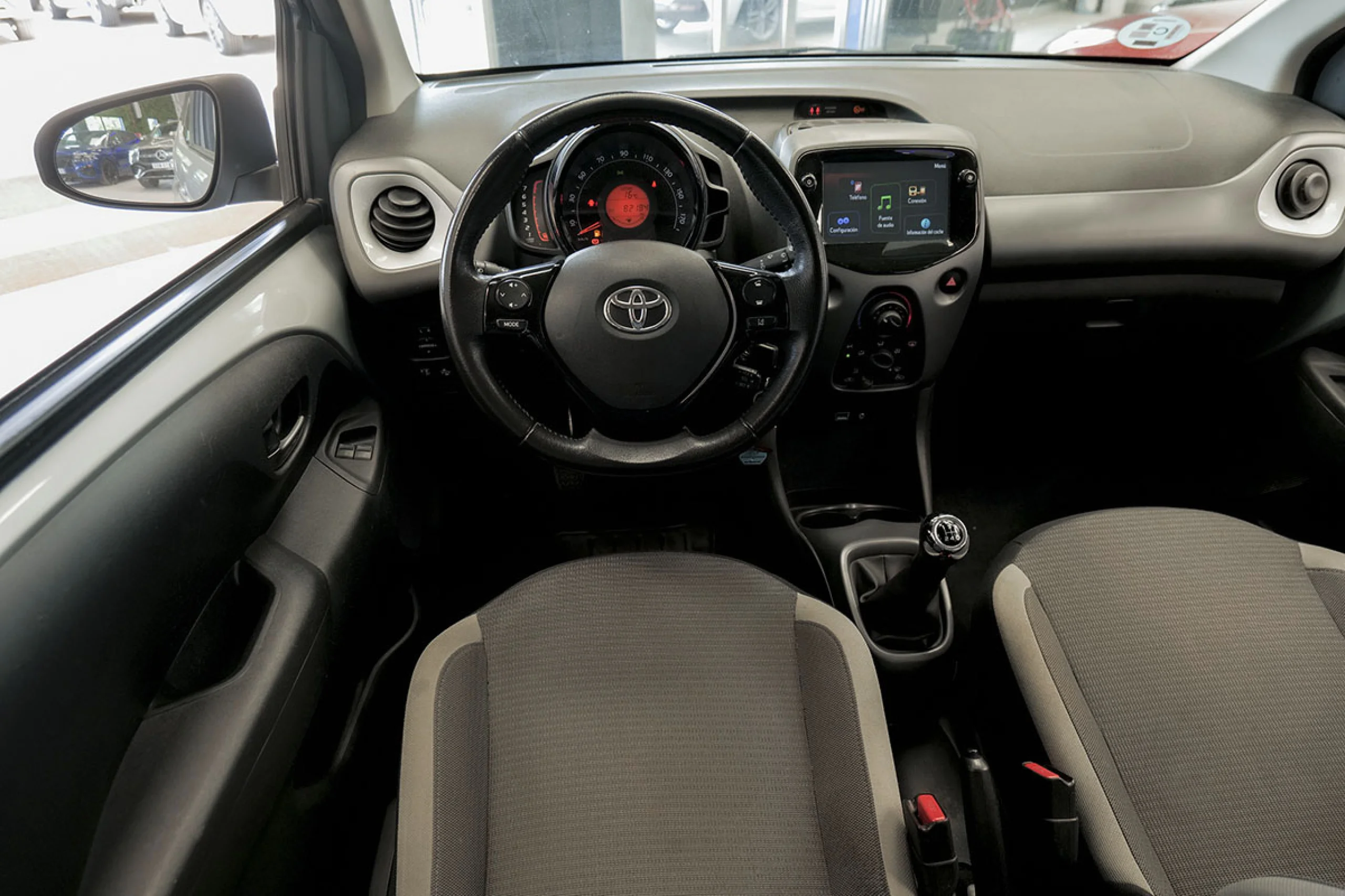 Toyota Aygo 1.0 70 xplay - Foto 30