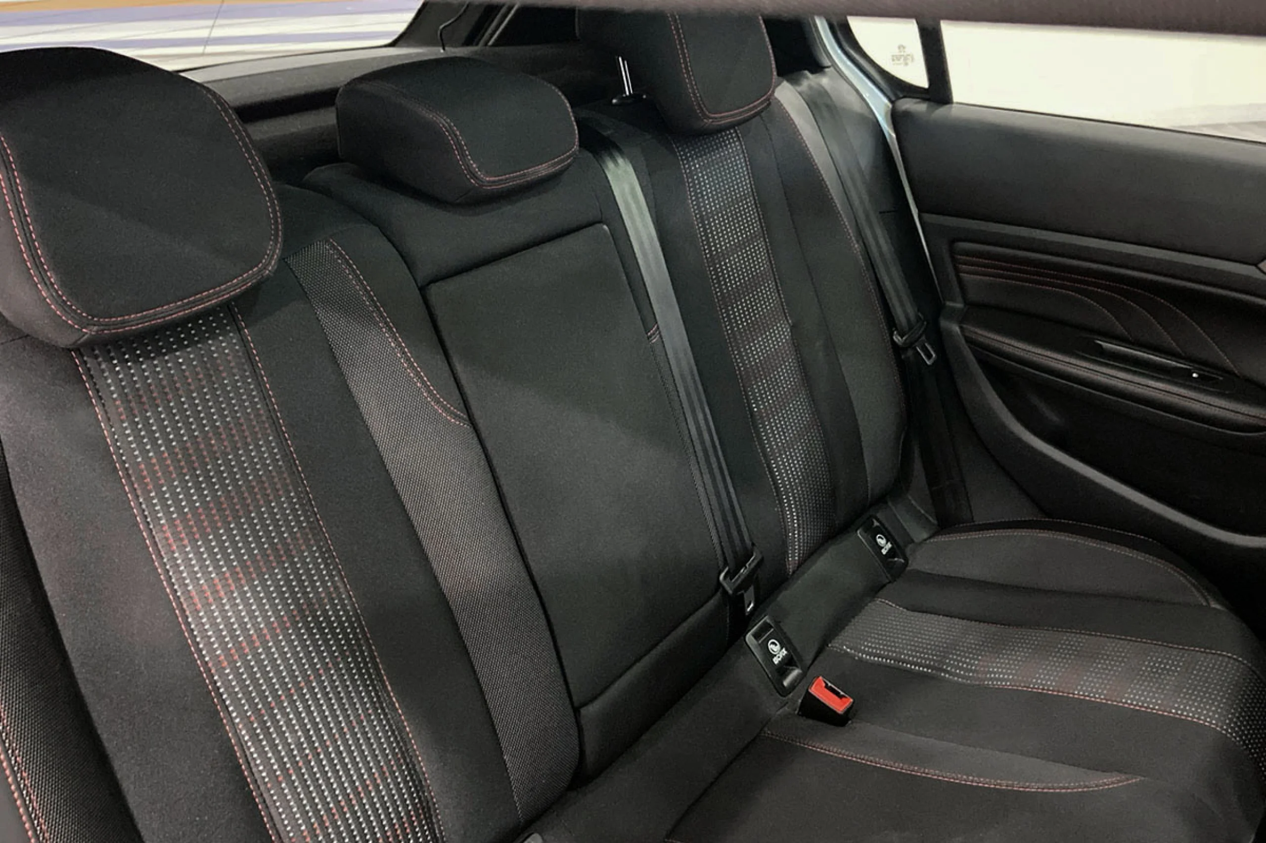 Peugeot 308 5p GT Line 2.0 BlueHDi 110KW 150CV - Foto 15