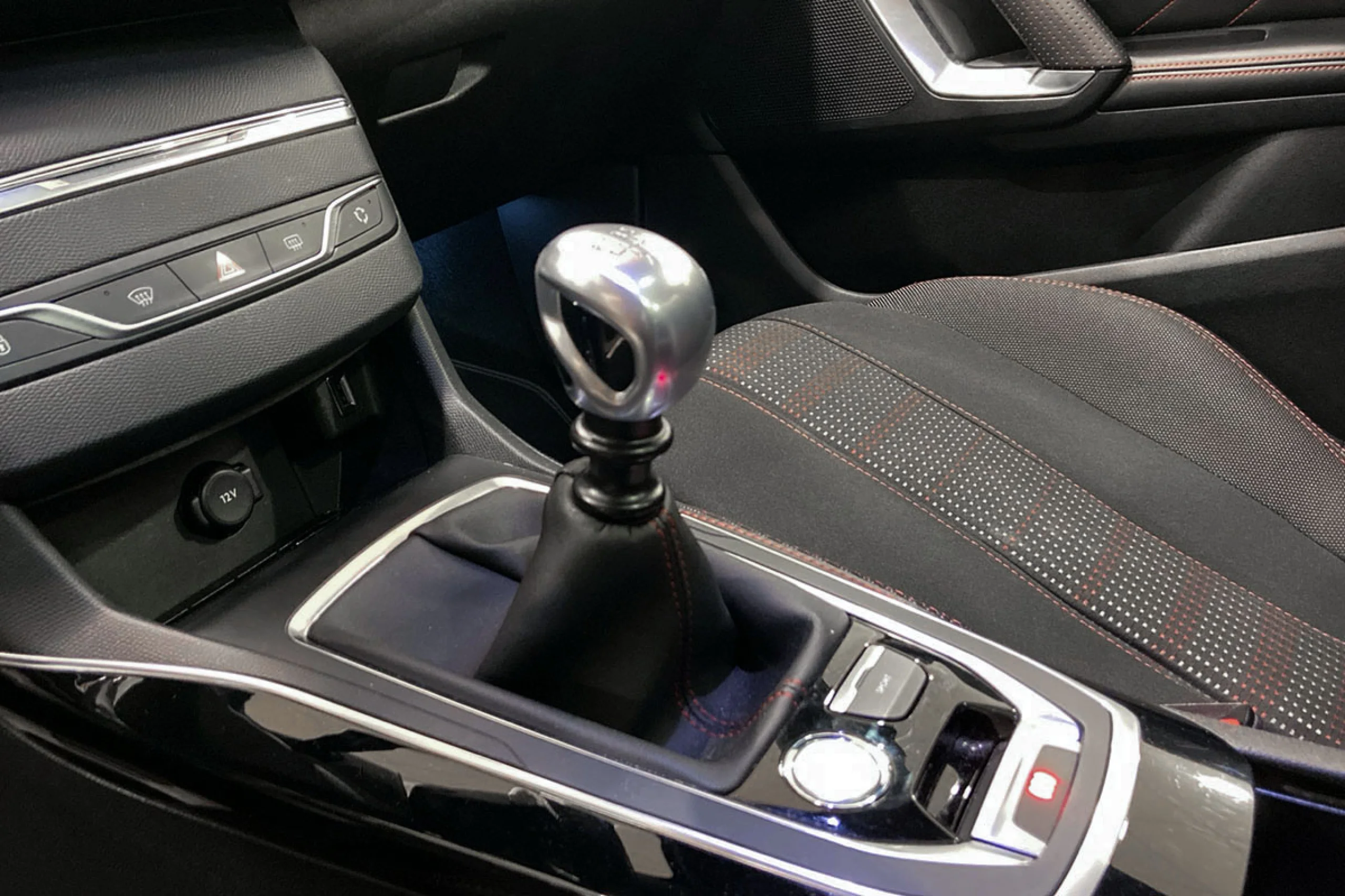 Peugeot 308 5p GT Line 2.0 BlueHDi 110KW 150CV - Foto 23