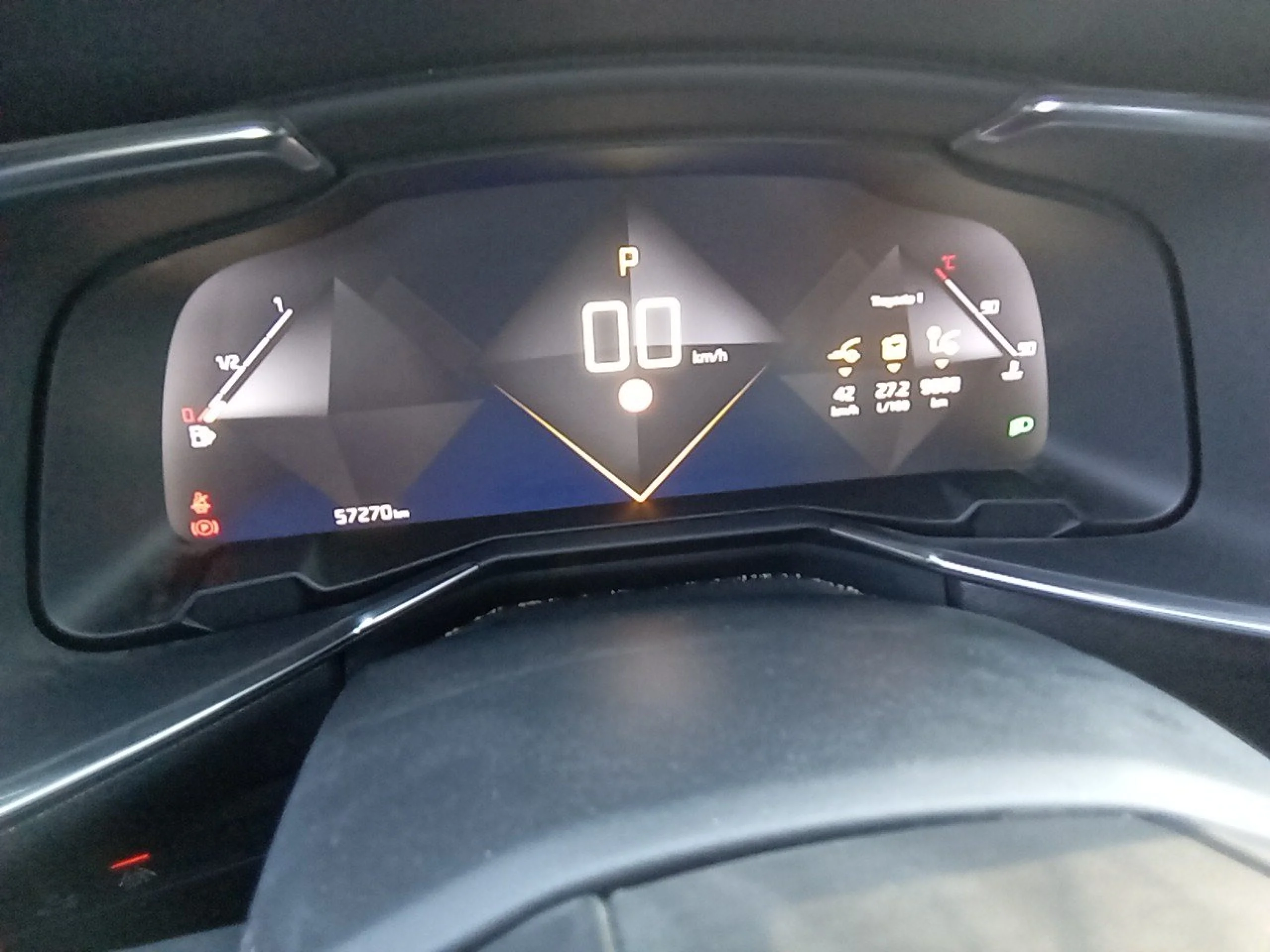 DS DS3 DS 7 CROSSBACK BlueHDi DE 96kW (130CV) AT Bastille + - Foto 8