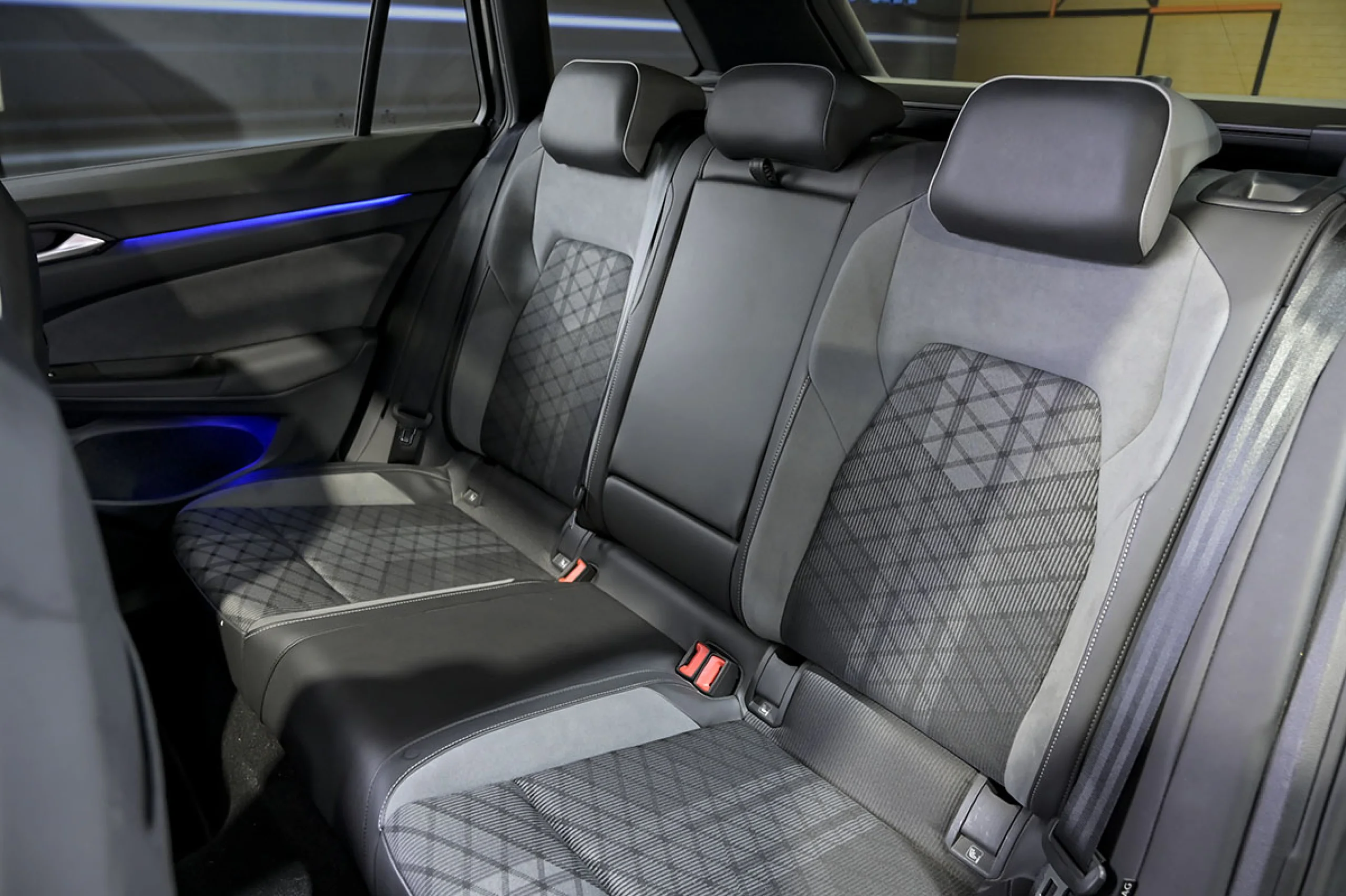 Volkswagen Golf Variant Golf RLine 2.0 TDI 110kW 150CV DSG Variant - Foto 16