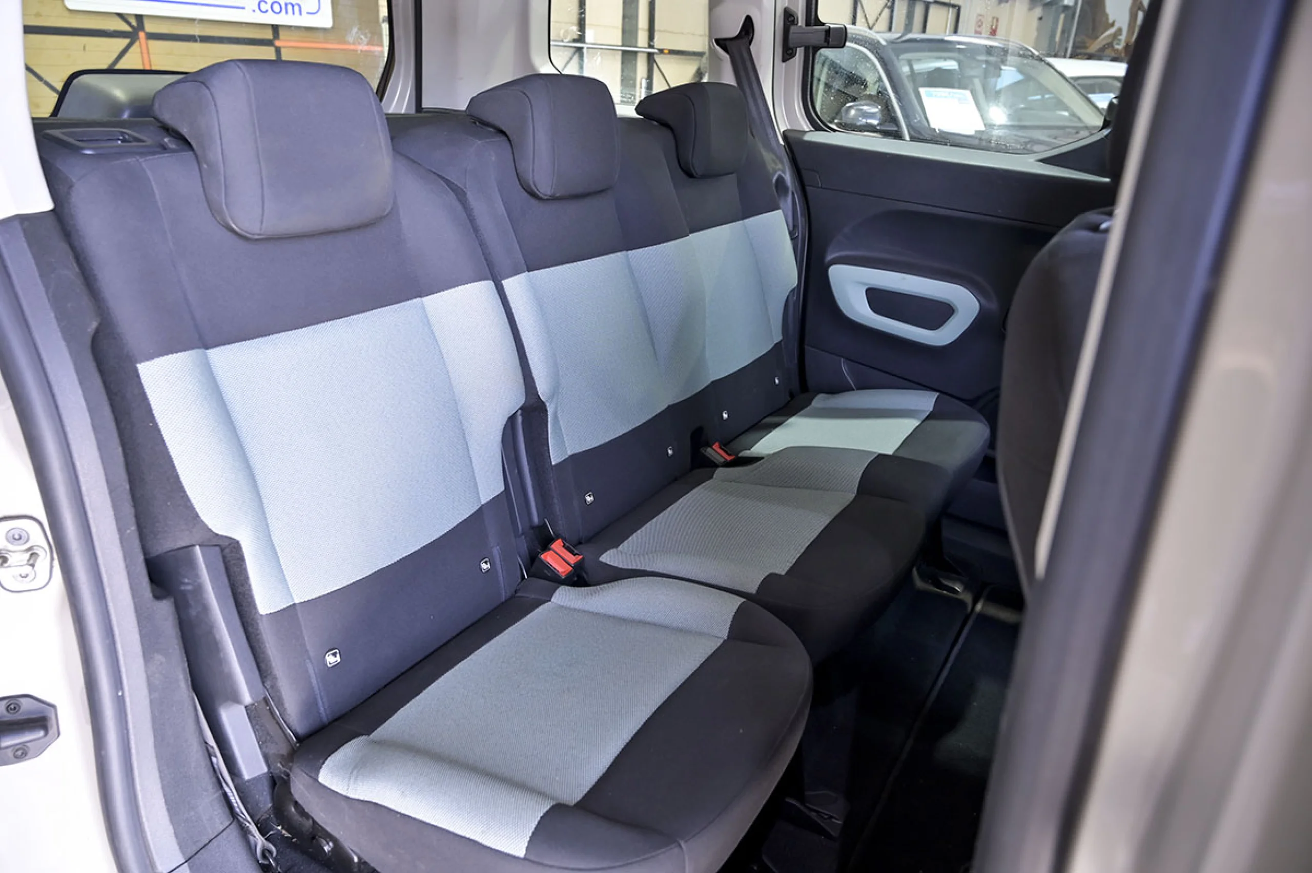 Citroen Berlingo Talla M PureTech 110 SS FEEL - Foto 18