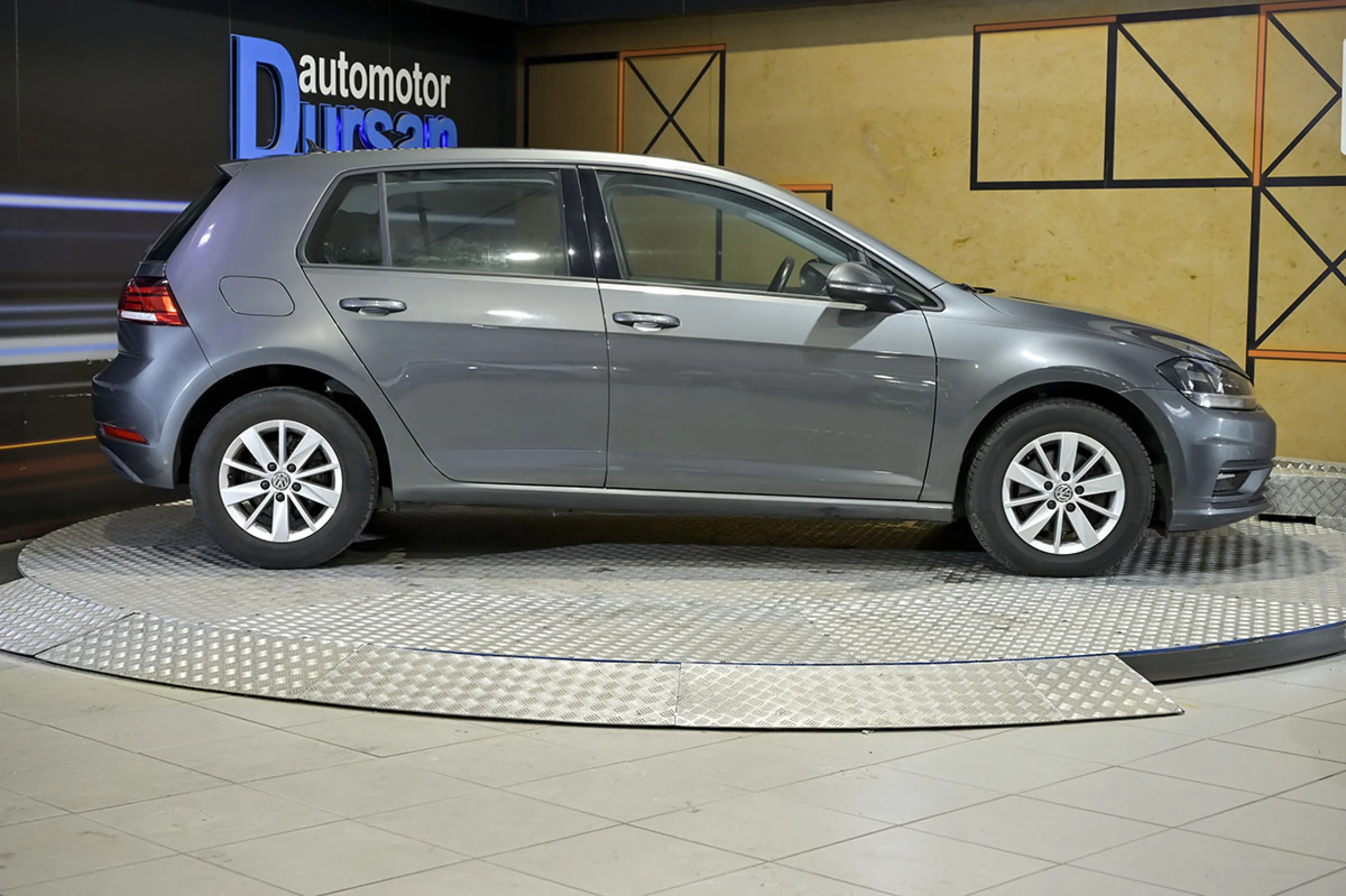 Volkswagen Golf Edition 1.6 TDI 85kW 115CV - Foto 19