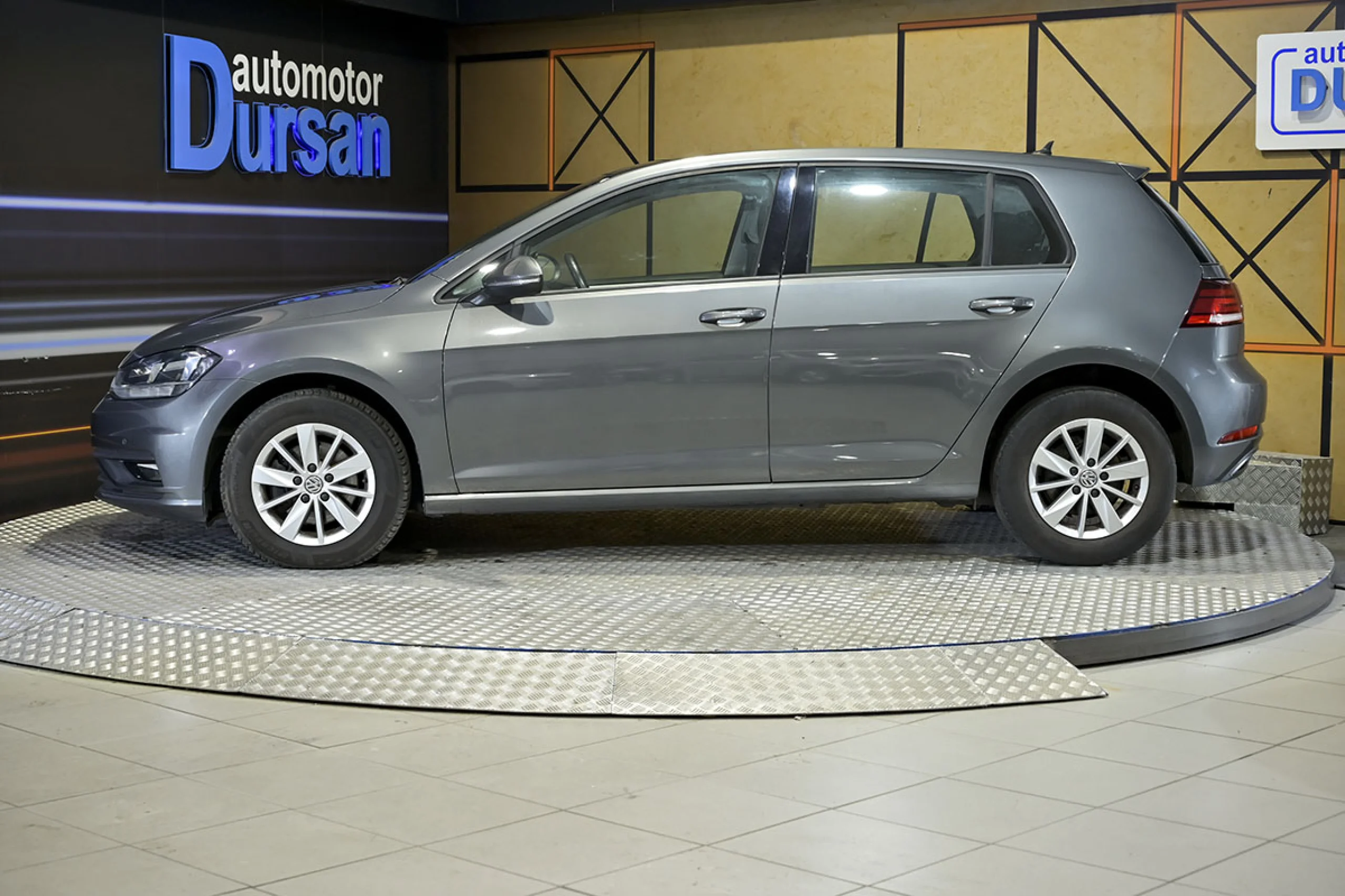 Volkswagen Golf Edition 1.6 TDI 85kW 115CV - Foto 18