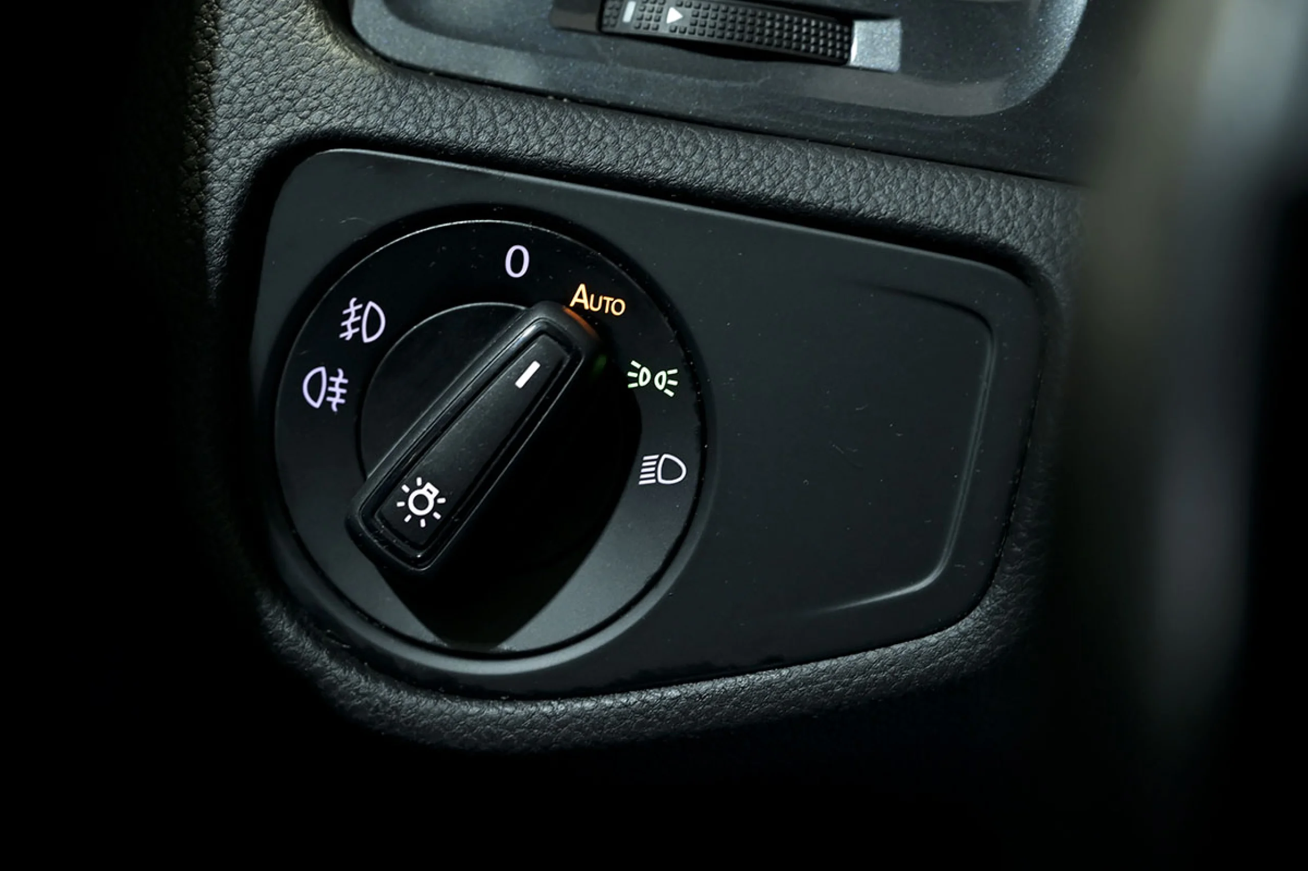 Volkswagen Golf Edition 1.6 TDI 85kW 115CV - Foto 23