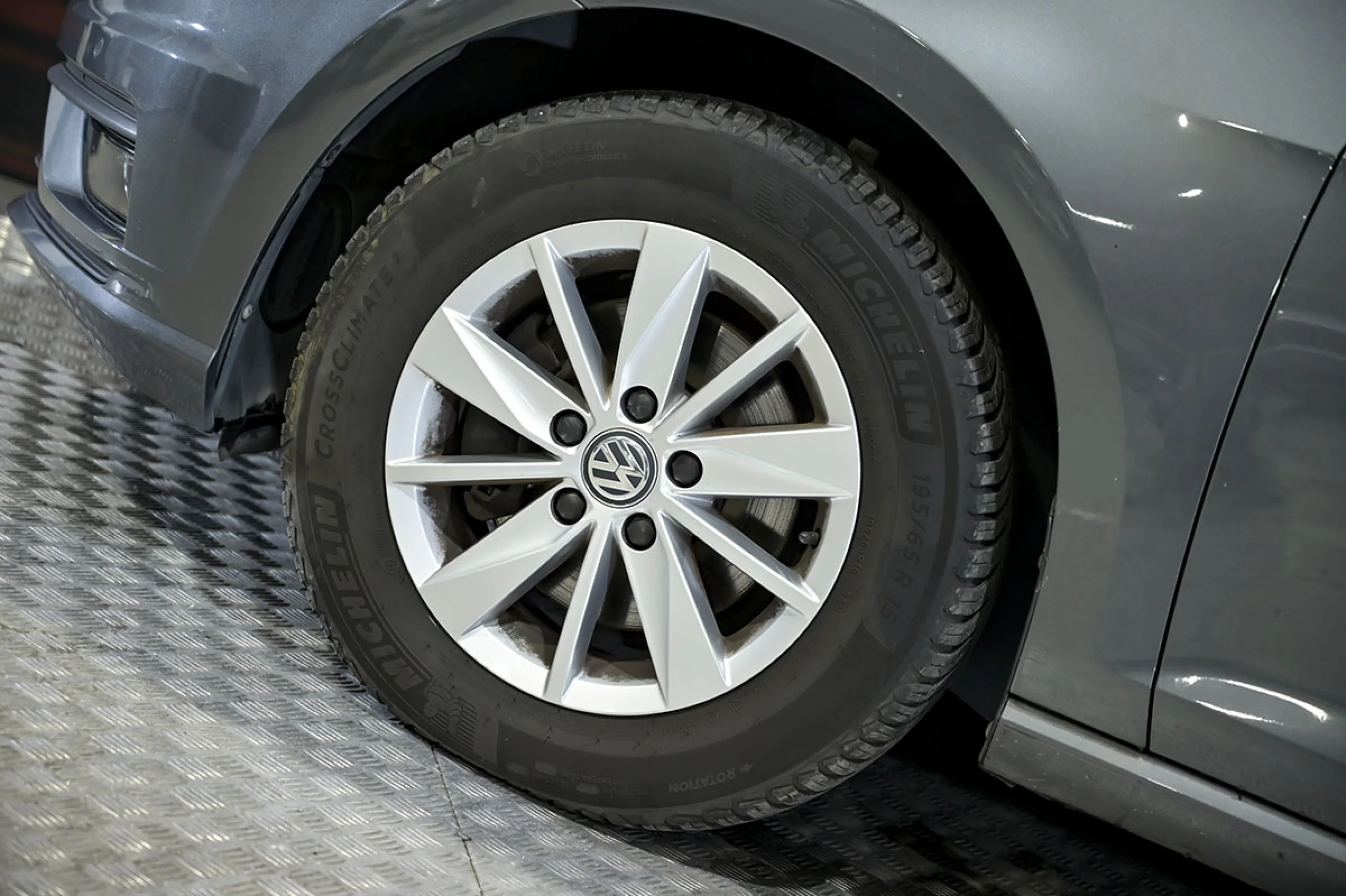 Volkswagen Golf Edition 1.6 TDI 85kW 115CV - Foto 13