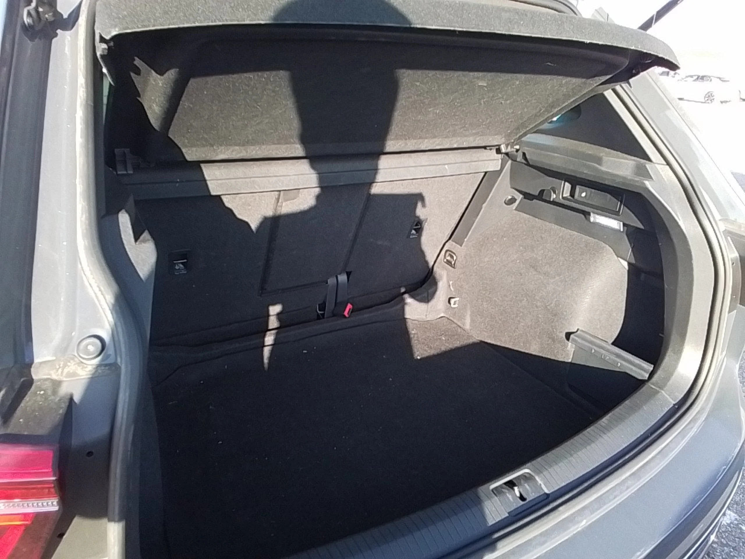 Volkswagen Tiguan R-Line 2.0 TDI 110kW (150CV) DSG - Foto 7
