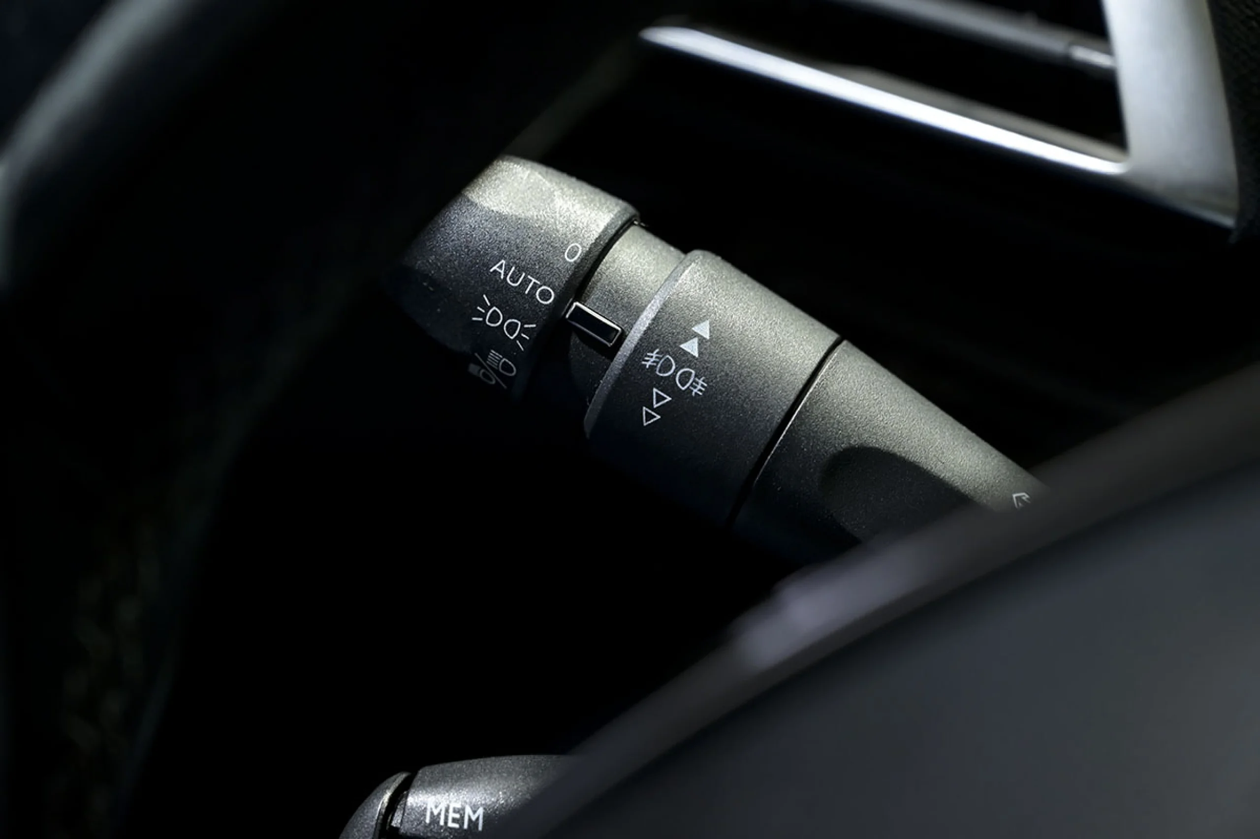 Peugeot 3008 1.2 PURETECH 96KW 130CV ALLURE SS - Foto 23