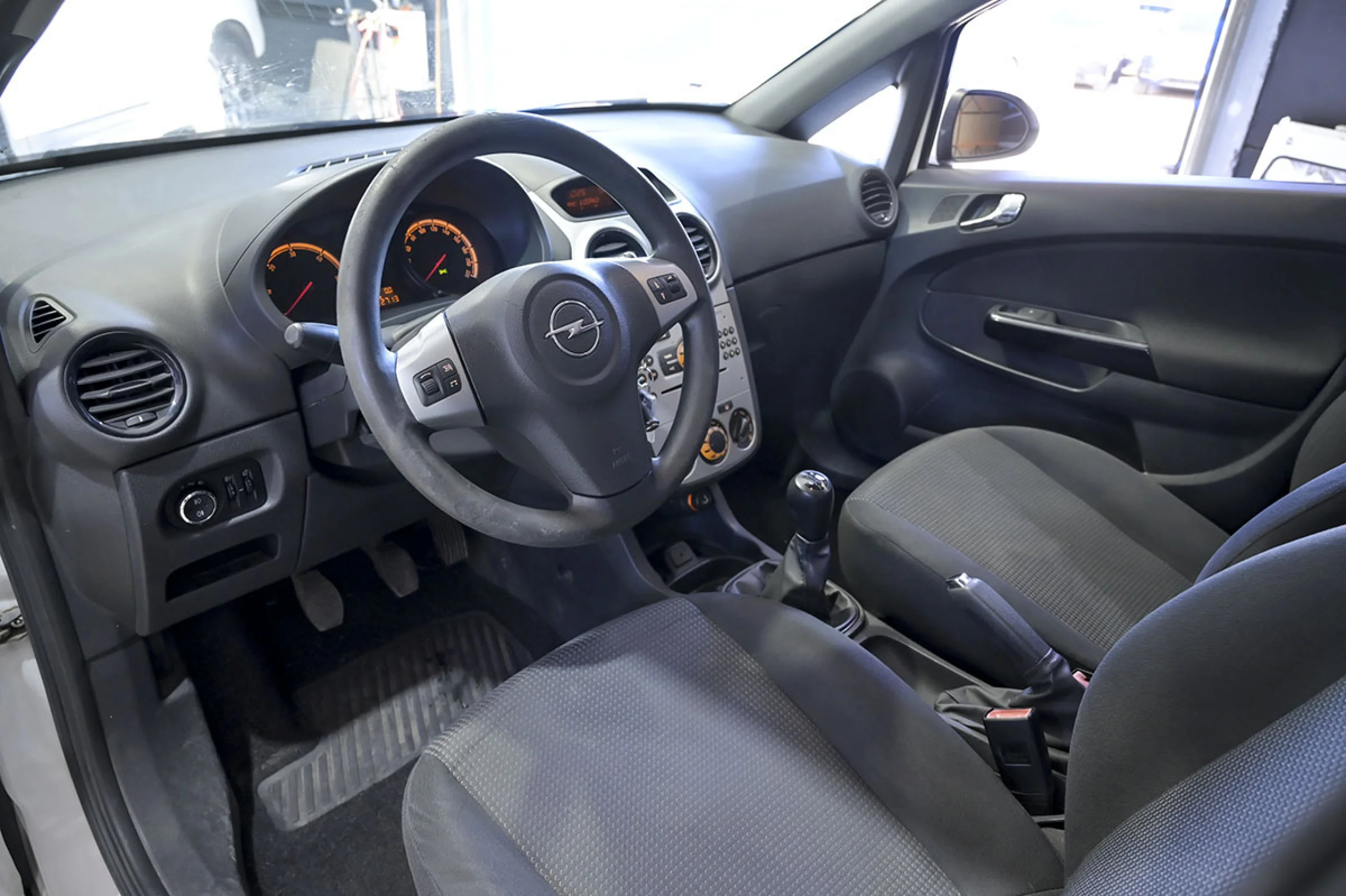 Opel Corsa 1.3 ecoFLEX 75 CV Selective - Foto 6