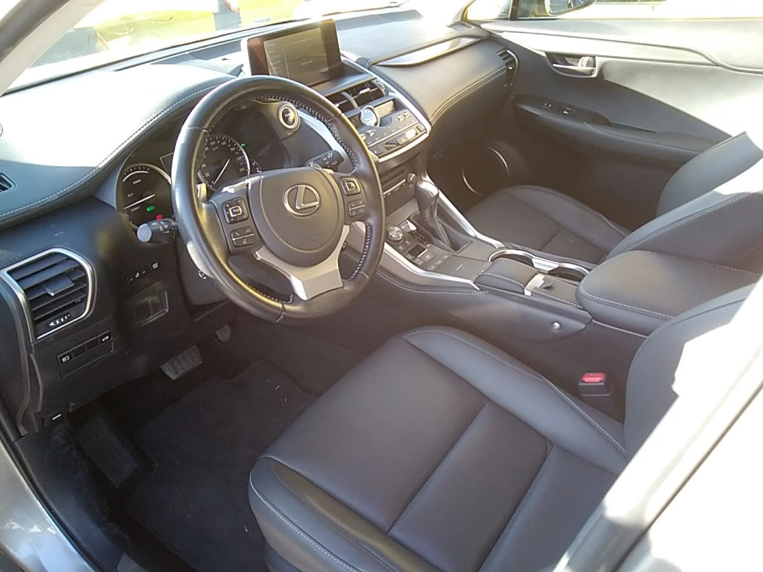 Lexus NX 300h NX (O) 2.5 300h Premium 2WD - Foto 7