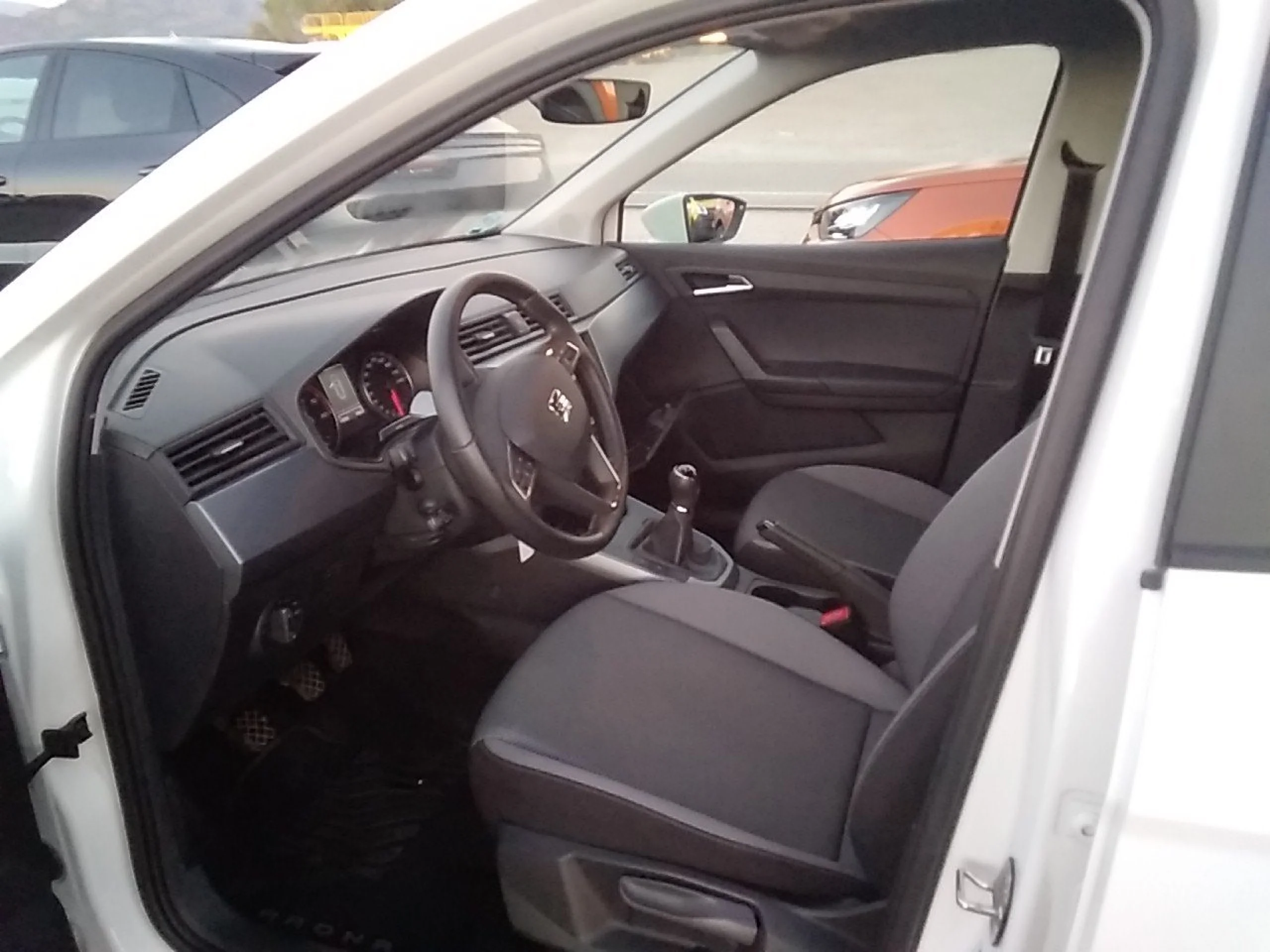 Seat Arona 1.0 TSI 81kW (110CV) Style Go2 - Foto 7