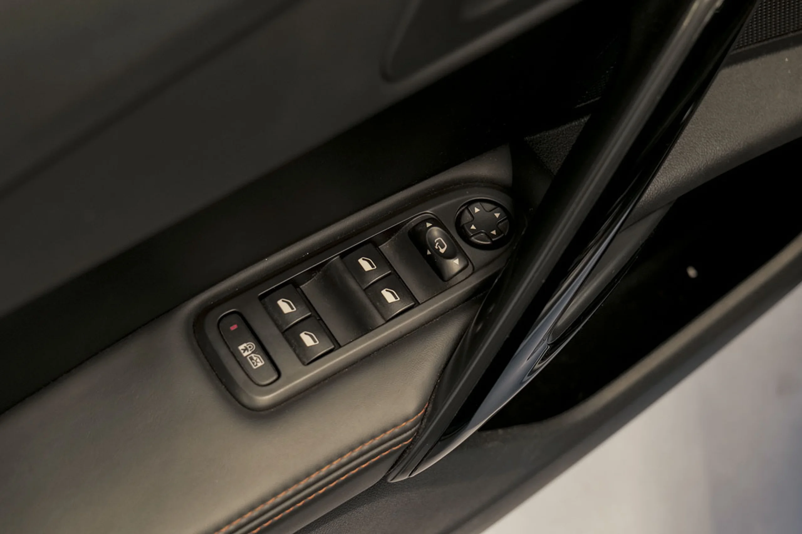 Peugeot 508 RXH 2.0 BlueHDi 133KW 180CV Autom. - Foto 22