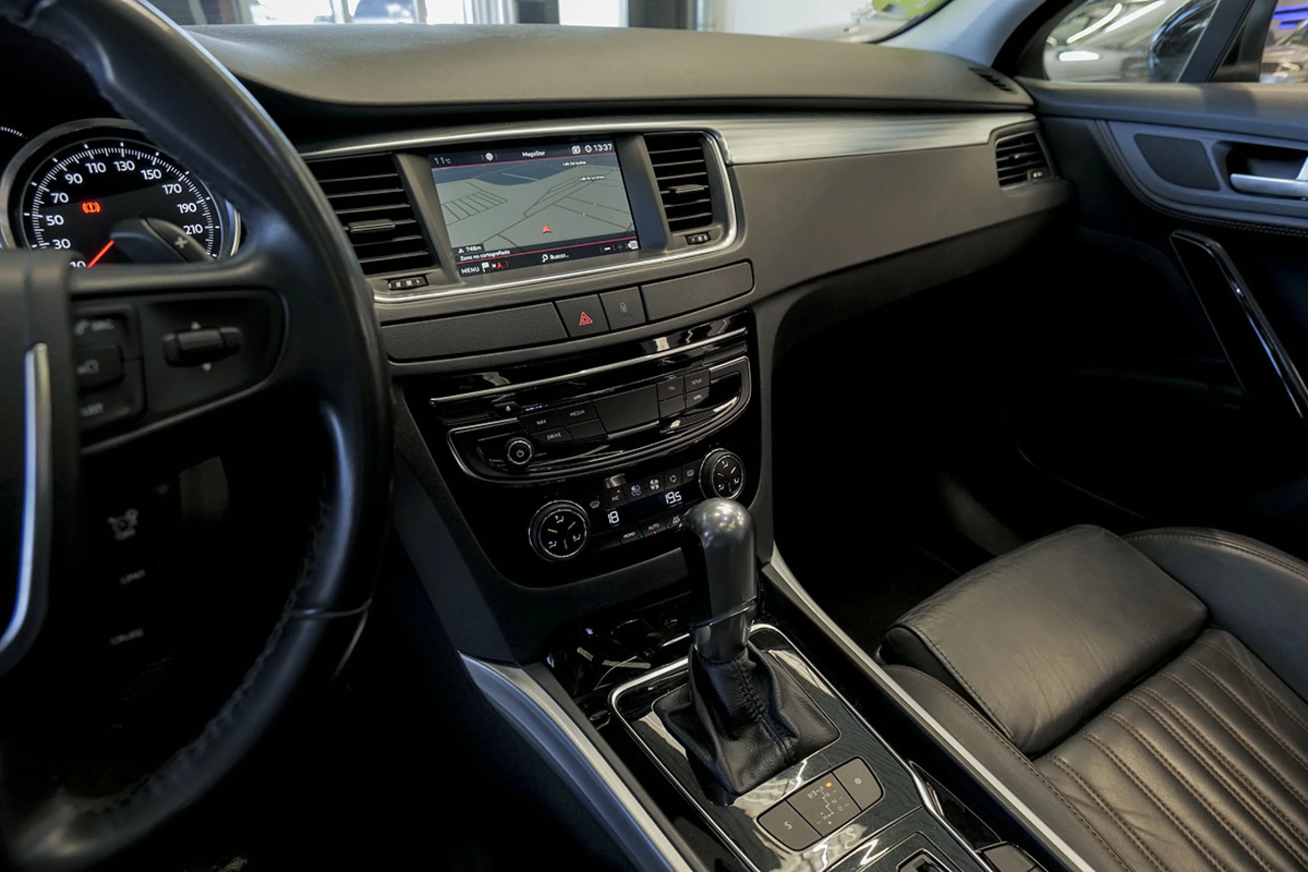 Peugeot 508 RXH 2.0 BlueHDi 133KW 180CV Autom. - Foto 30