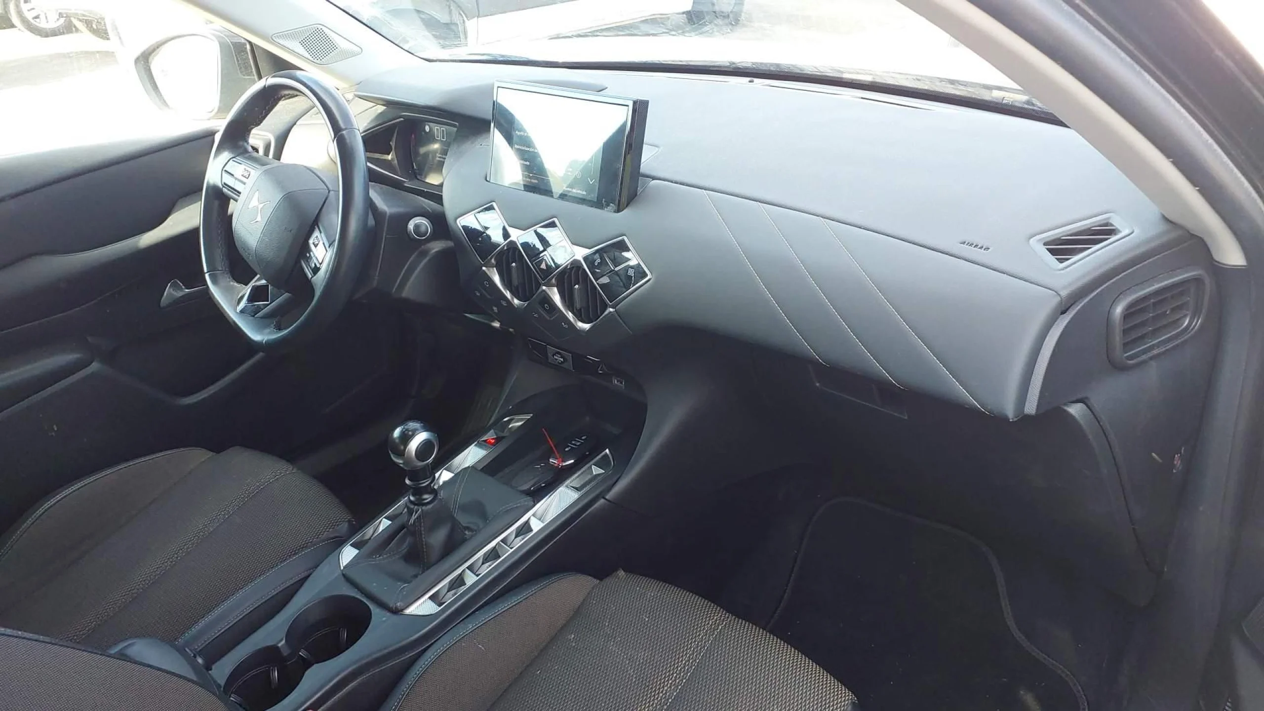 DS DS3 Crossback DS 3 CROSSBACK BlueHDi 81 kW Manual SO CHIC - Foto 5