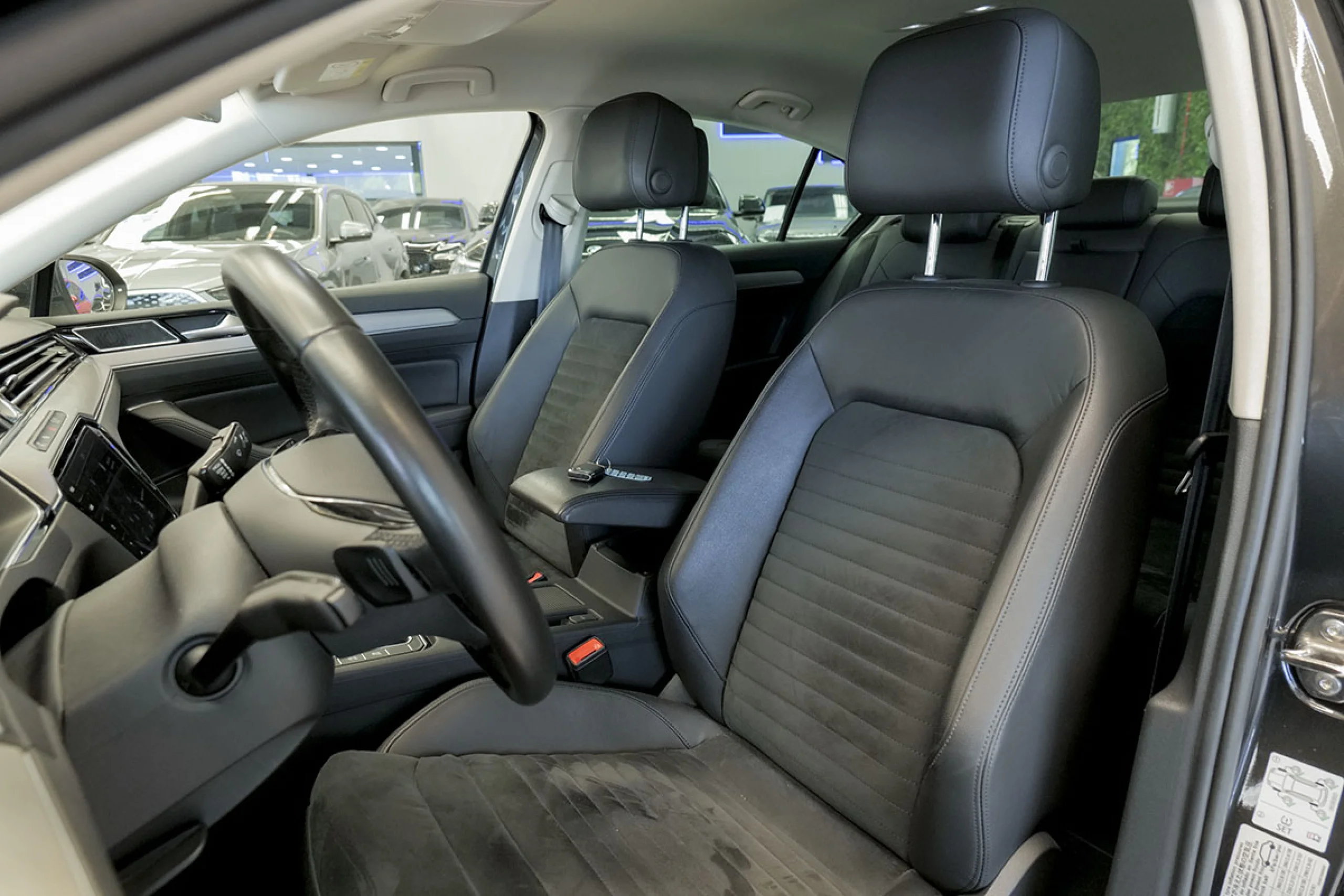 Volkswagen Passat Sport 1.8 TSI 132kW 180CV DSG - Foto 7