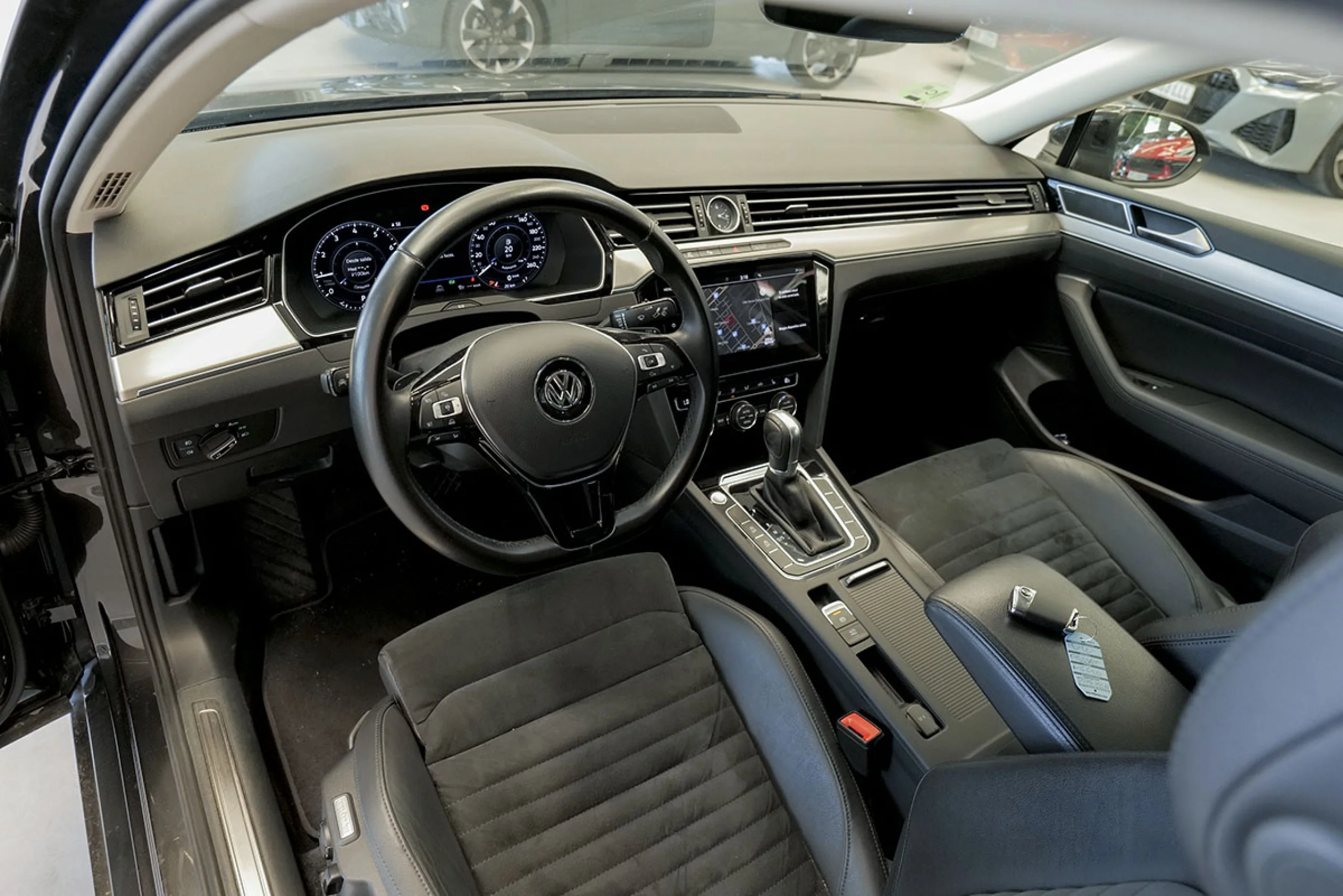 Volkswagen Passat Sport 1.8 TSI 132kW 180CV DSG - Foto 23
