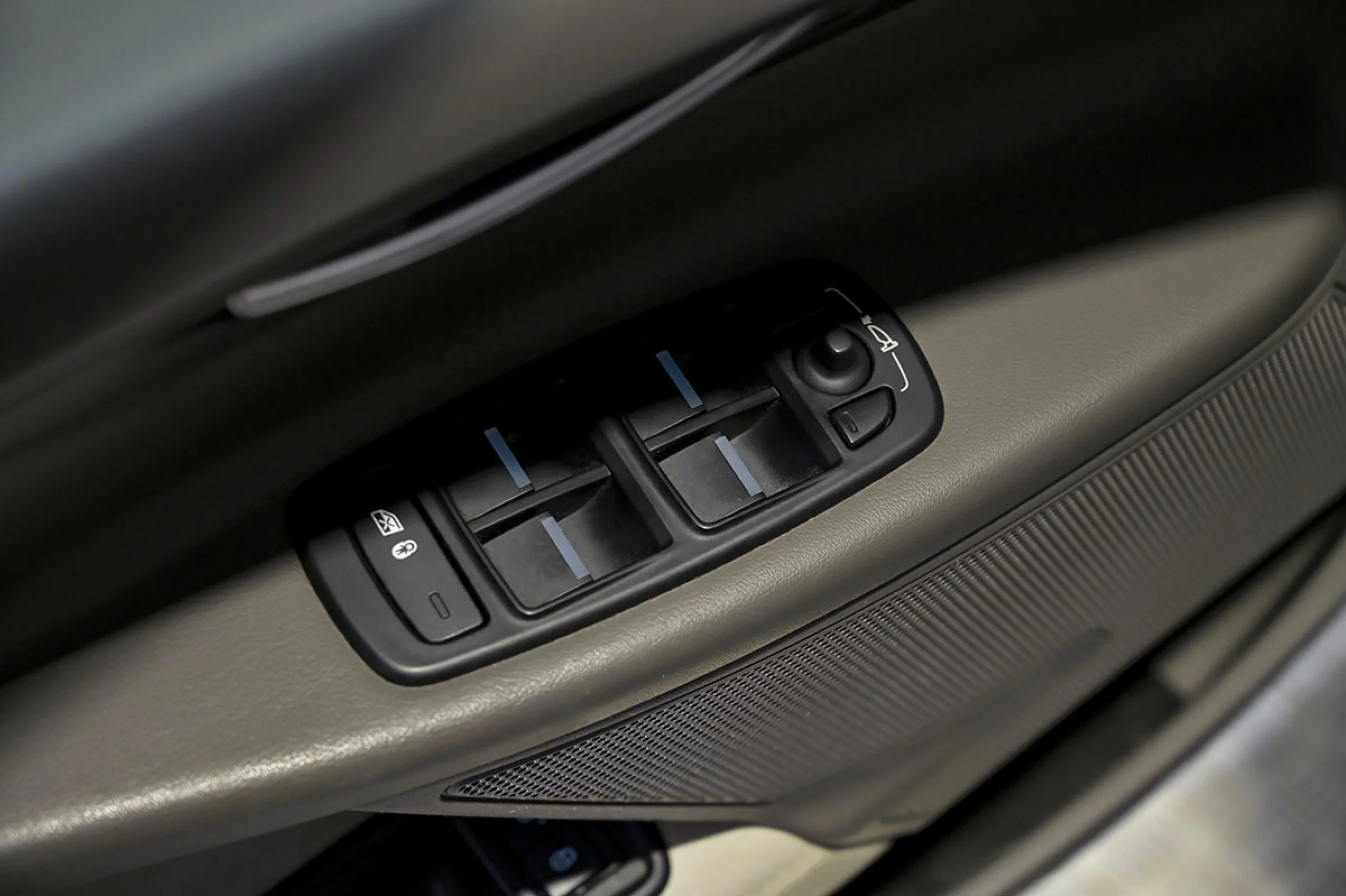 Jaguar XE 2.0I 147kW RWD Prestige Auto - Foto 23