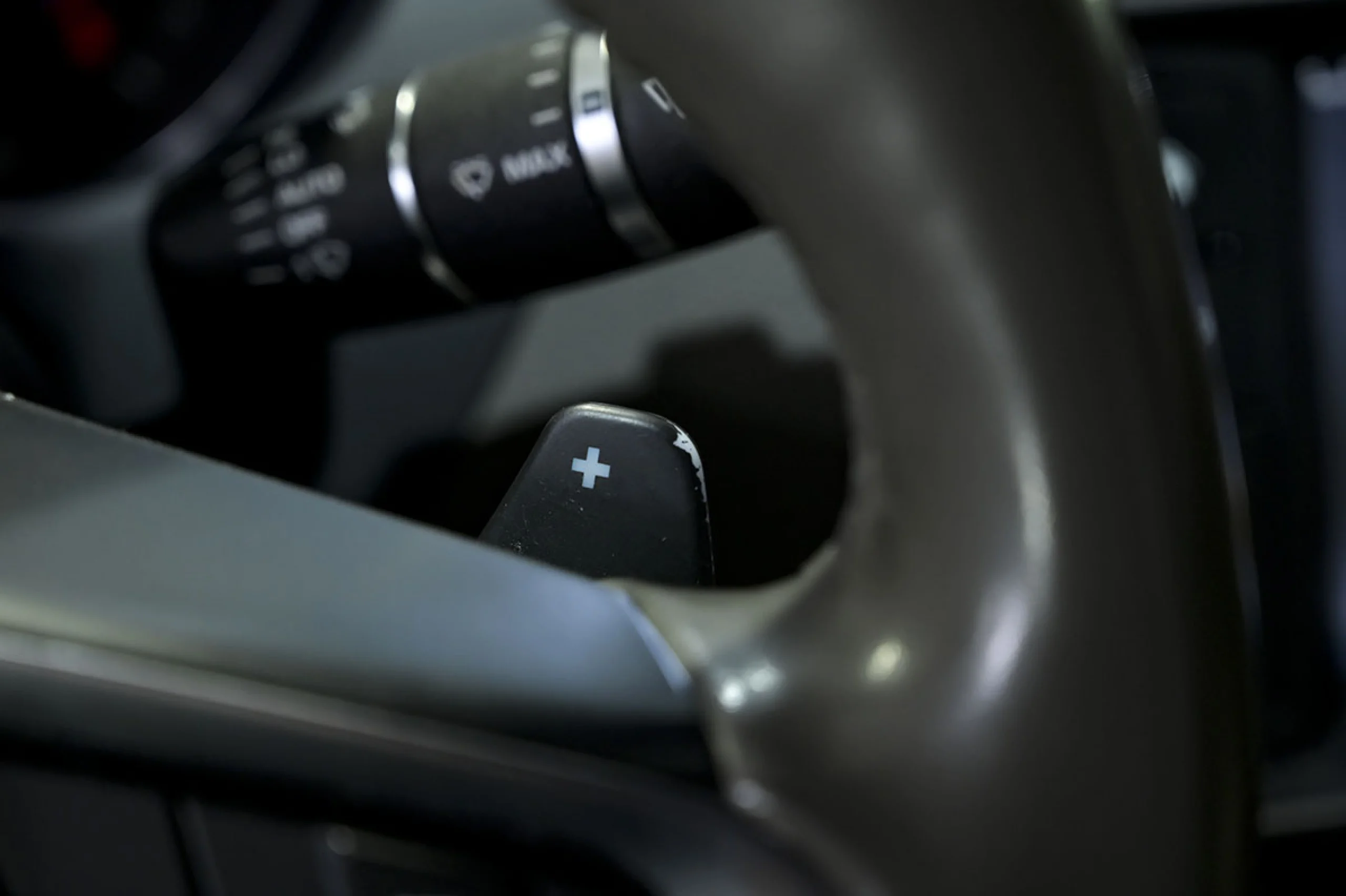 Jaguar XE 2.0I 147kW RWD Prestige Auto - Foto 29