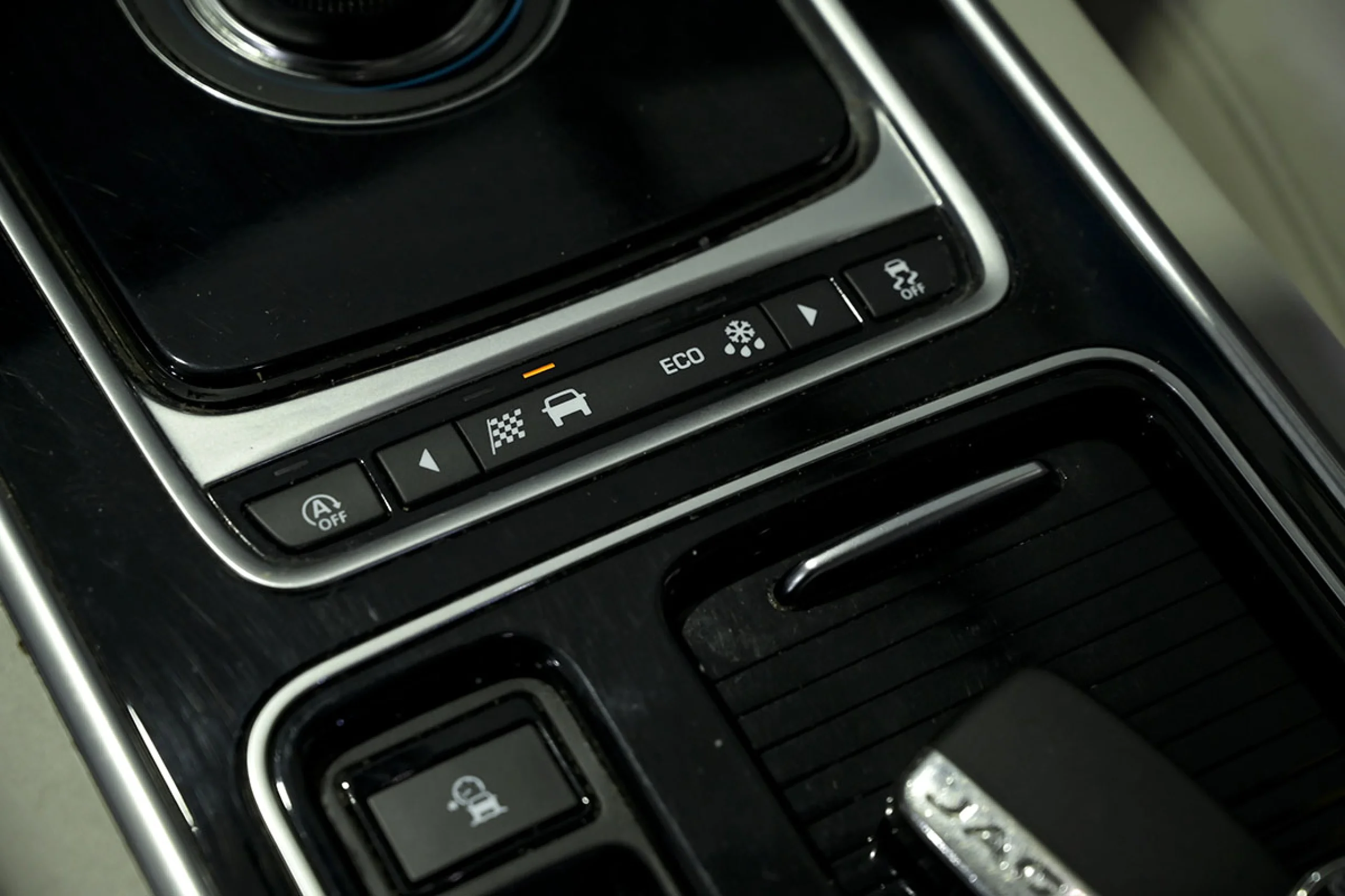 Jaguar XE 2.0I 147kW RWD Prestige Auto - Foto 38